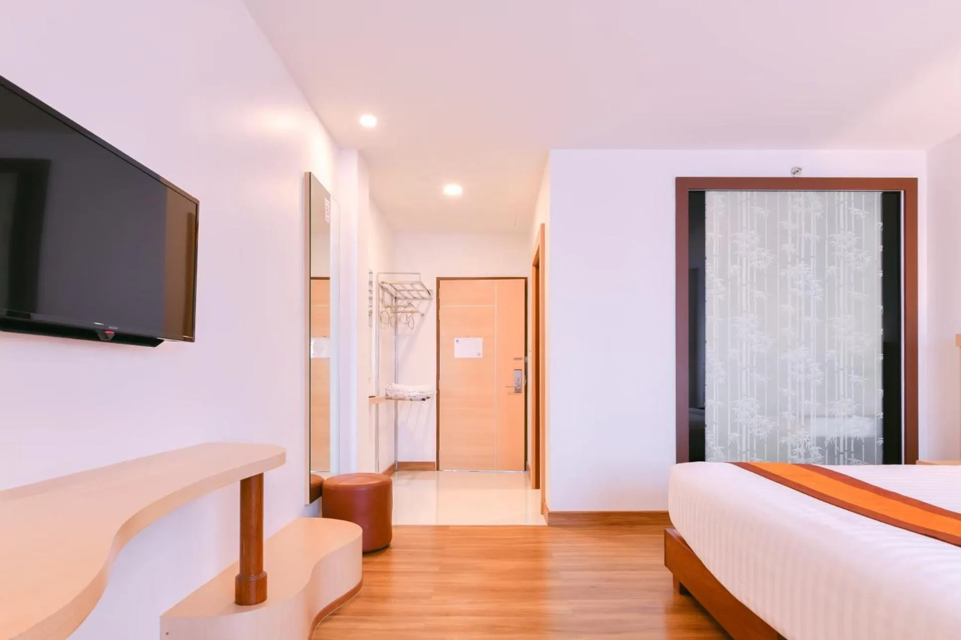 Bedroom, Bed in Marlin Hotel