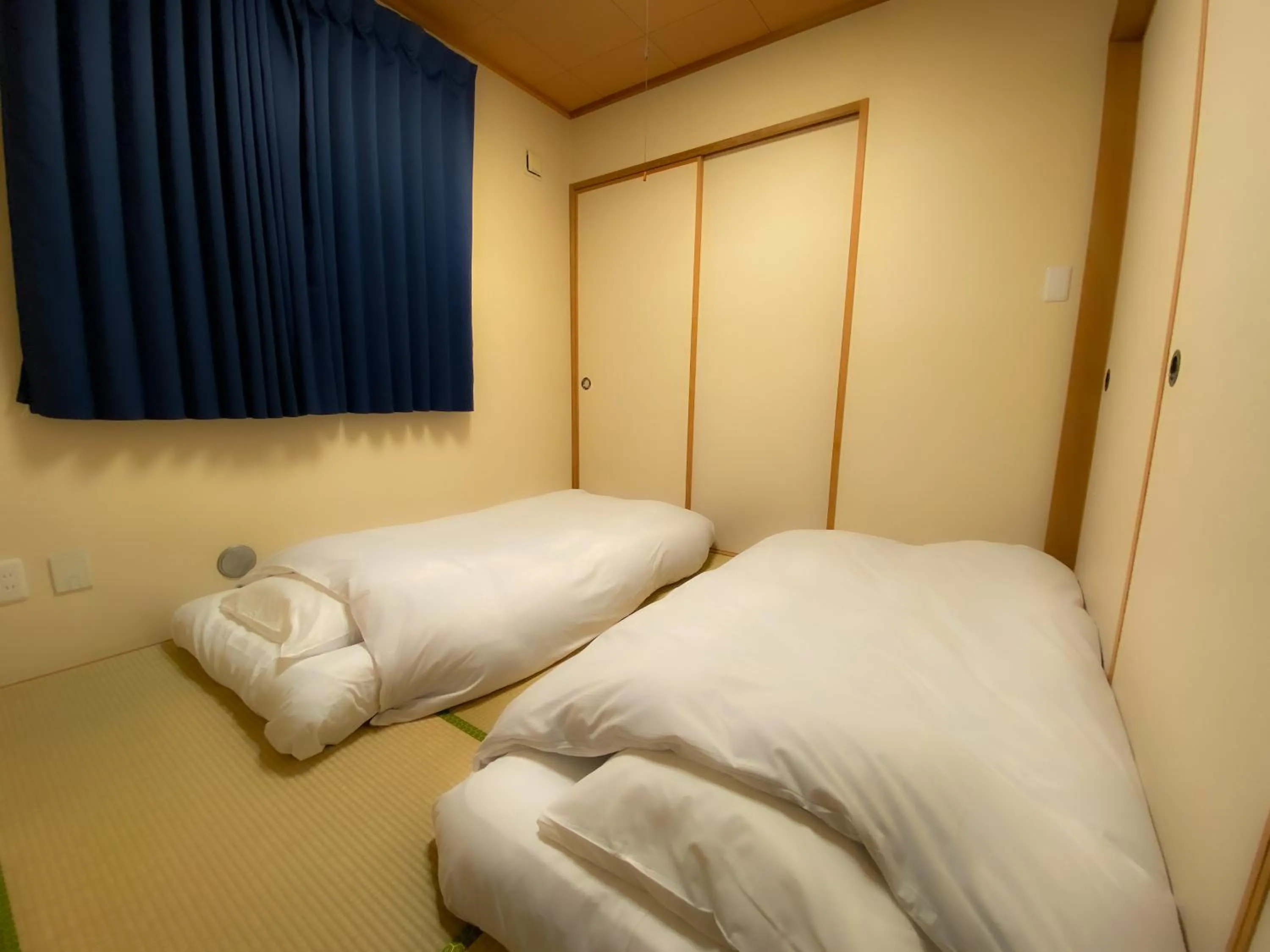 Bed in LifeHouse IPPO