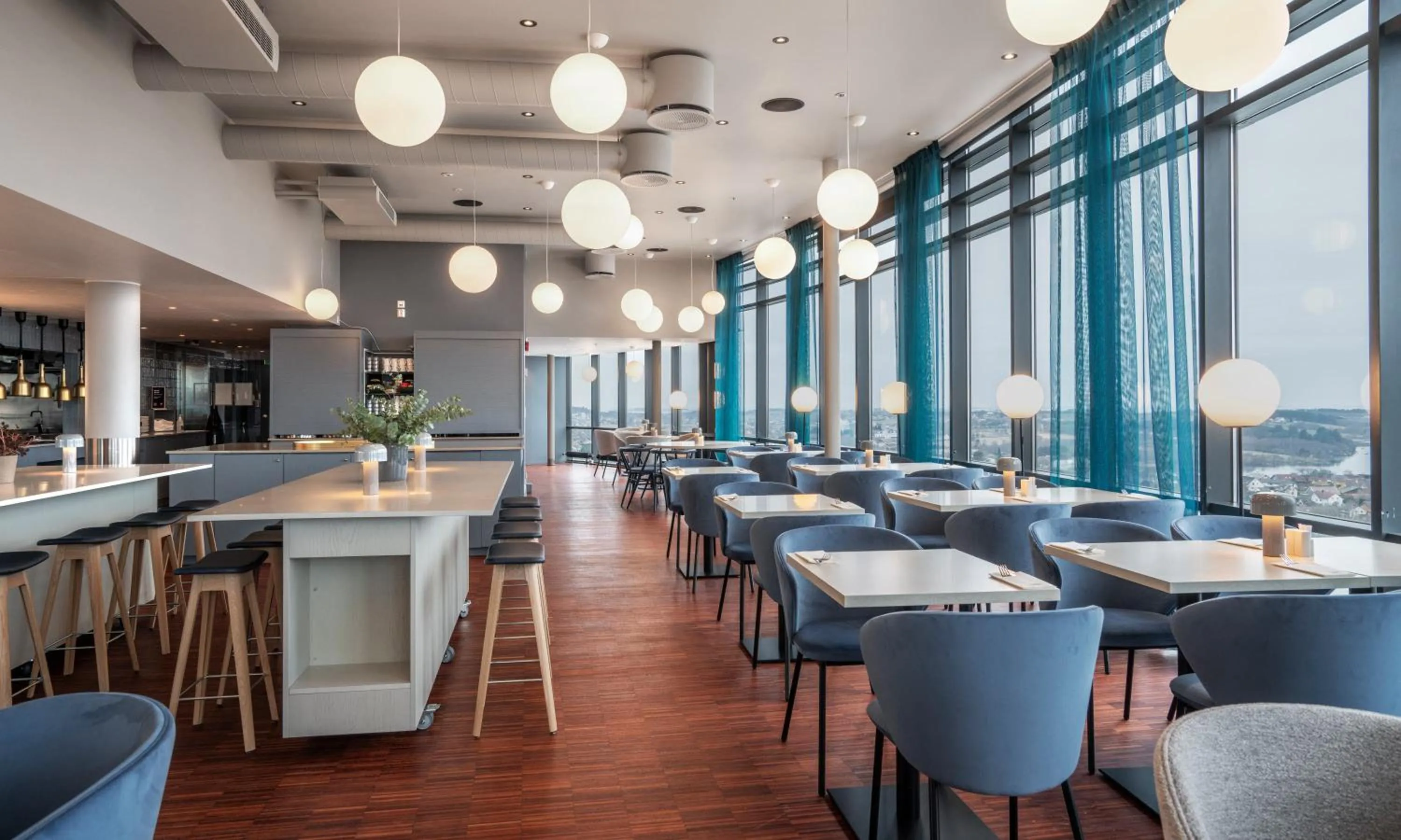 Restaurant/places to eat in Thon Partner Stavanger Forum Hotel