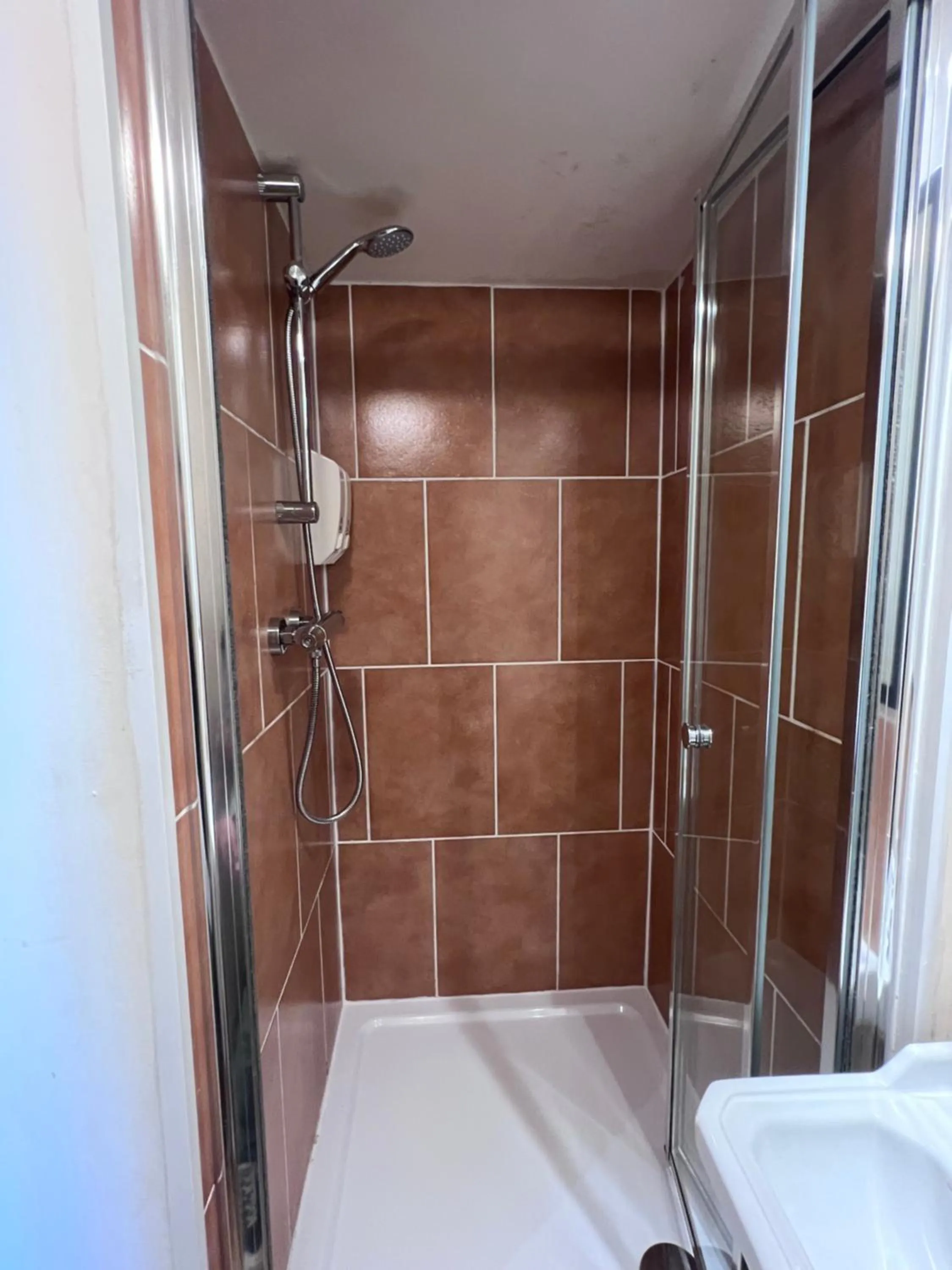 Bathroom in Royal Britannia Hotel