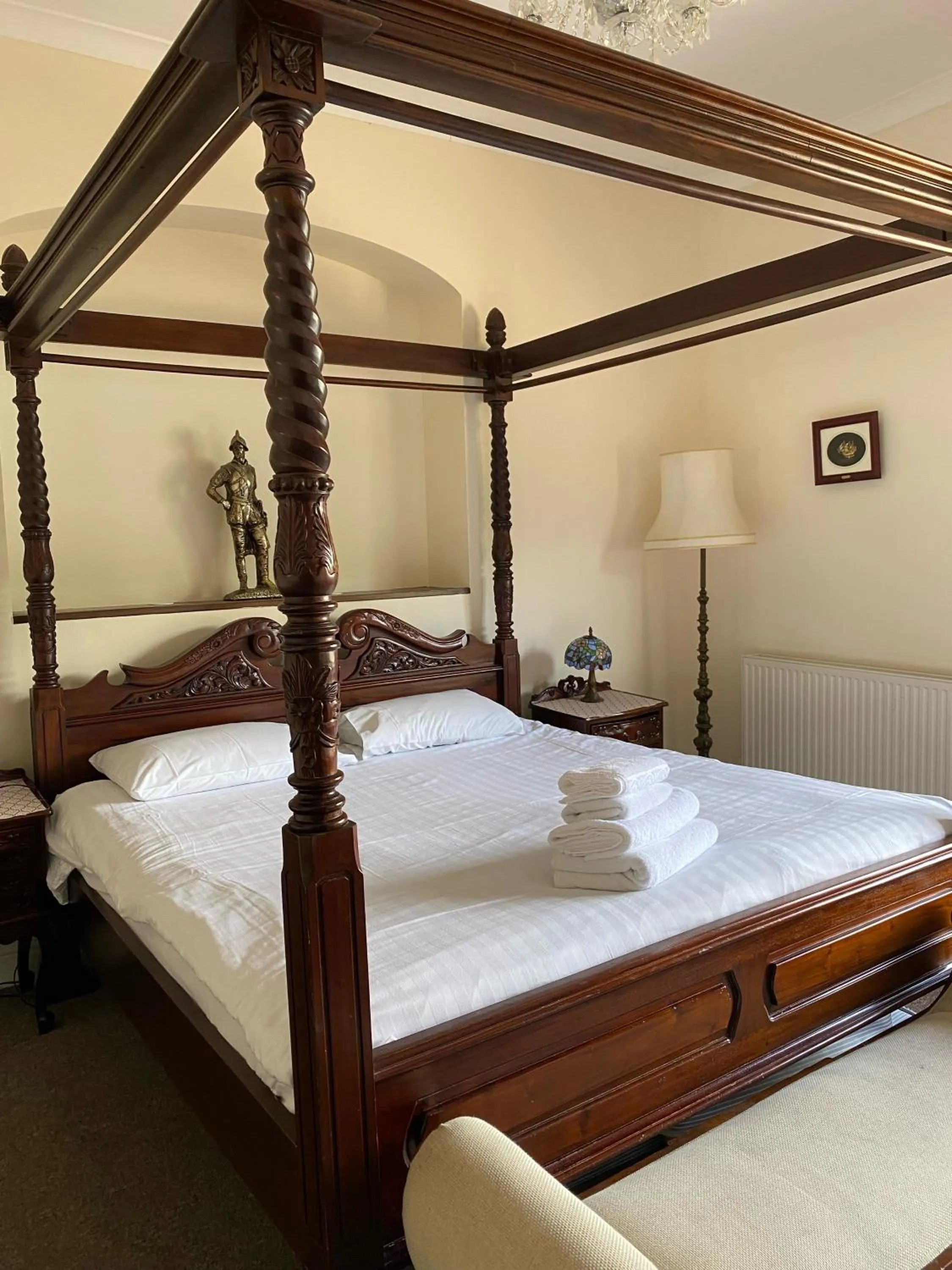 Bed in Royal Britannia Hotel