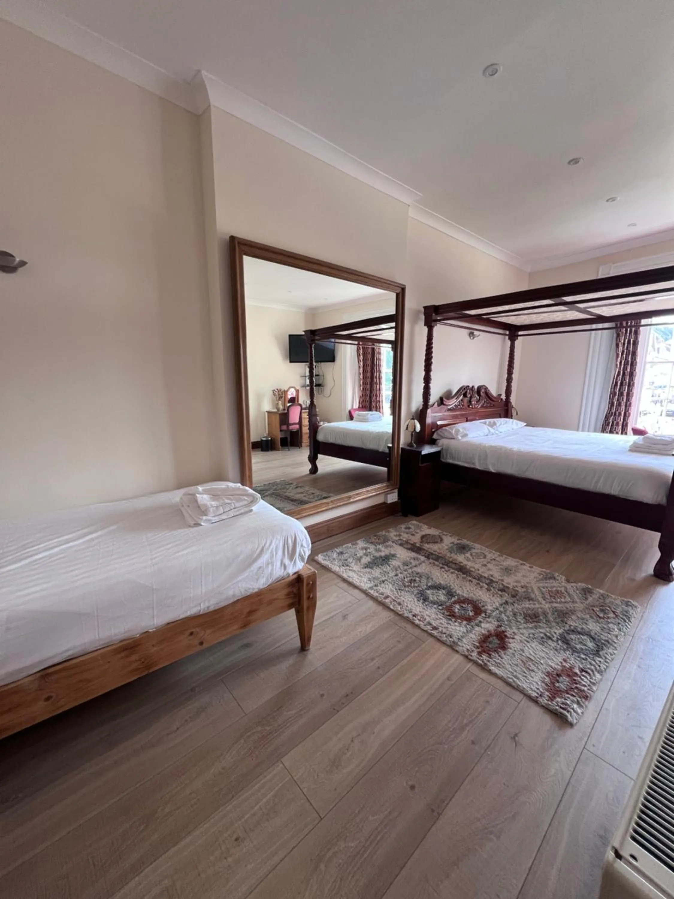 Bed in Royal Britannia Hotel