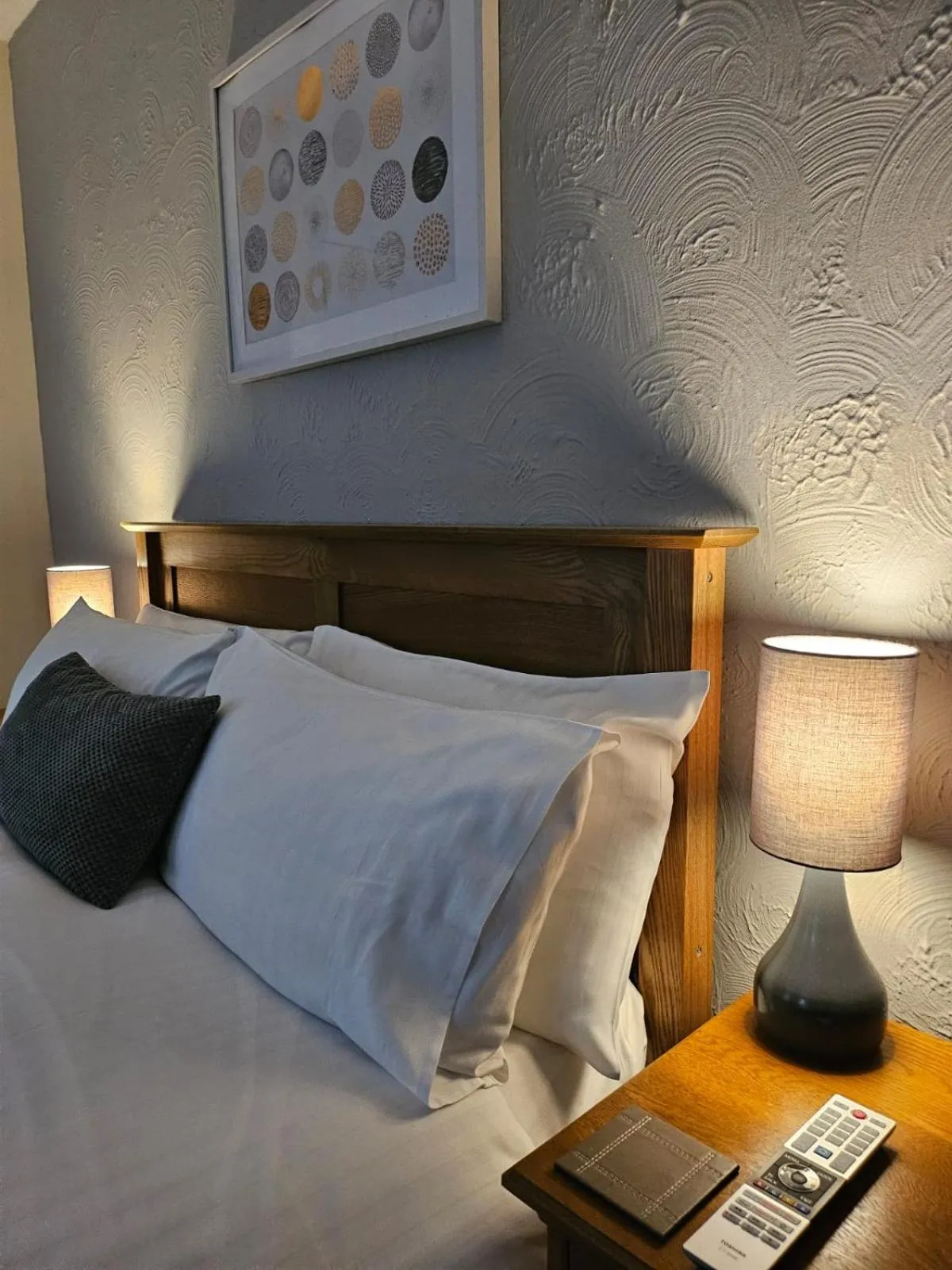 Bed in The Rockford Inn