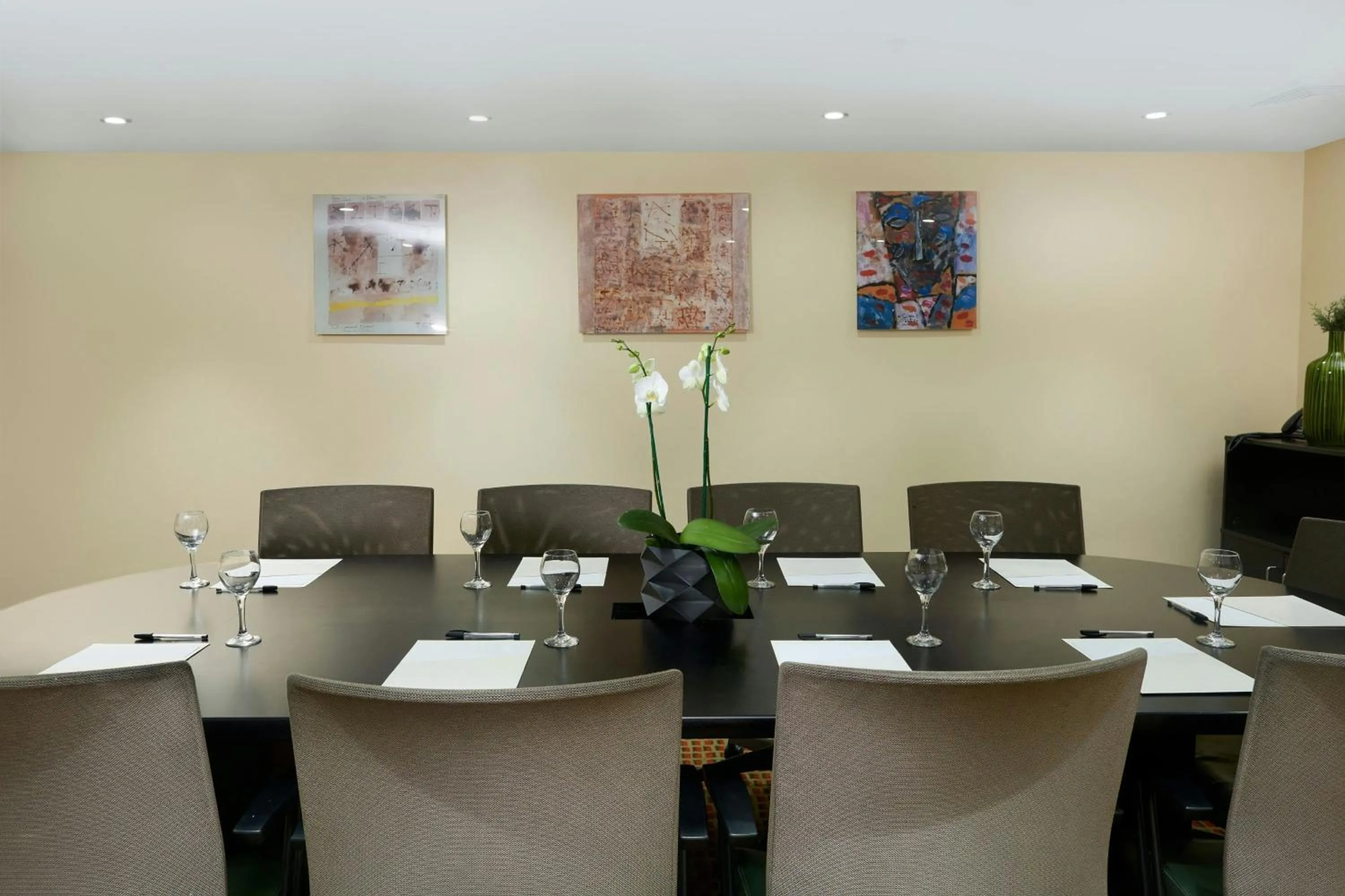 Meeting/conference room in Renaissance Caracas La Castellana Hotel