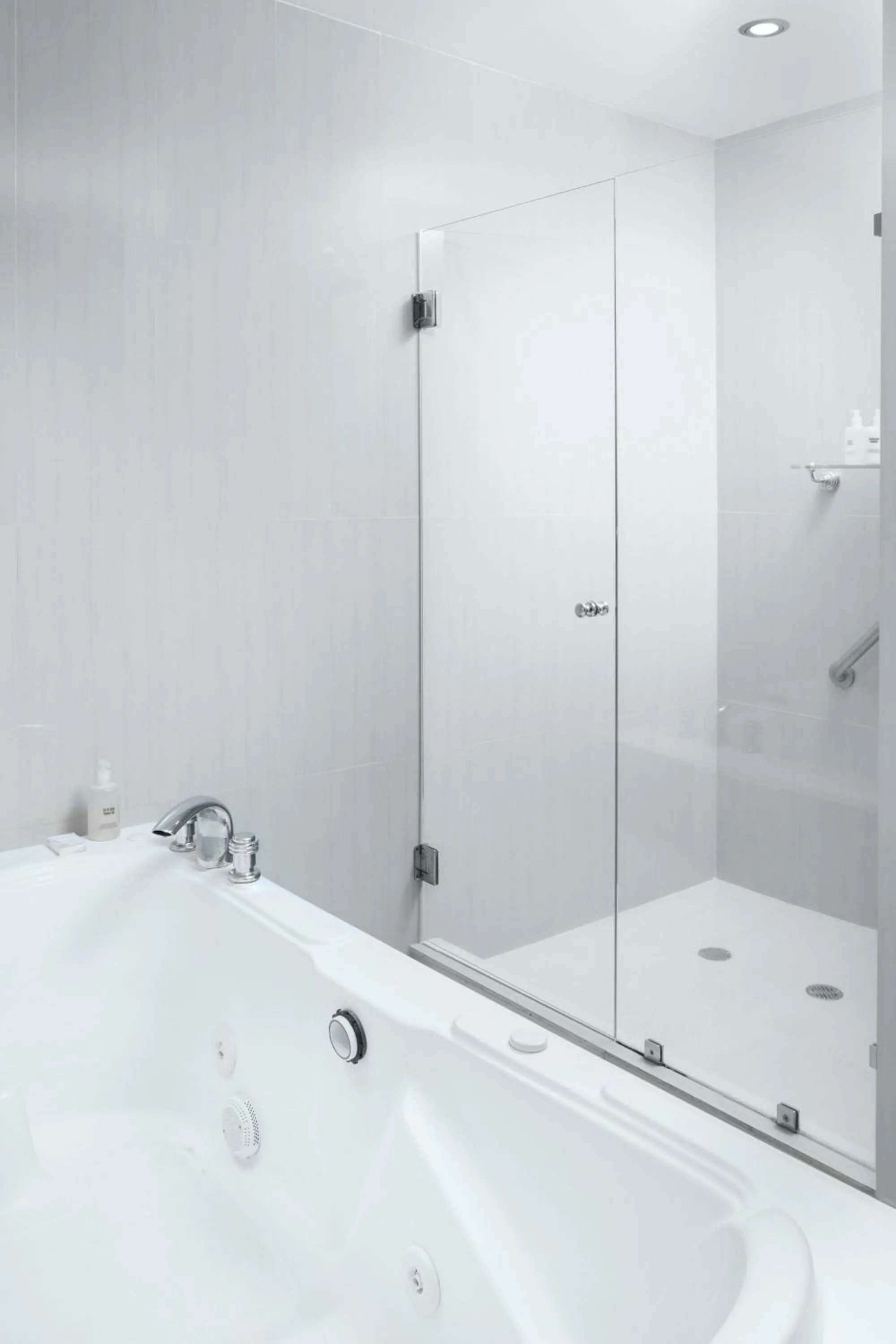 Bathroom in Renaissance Caracas La Castellana Hotel