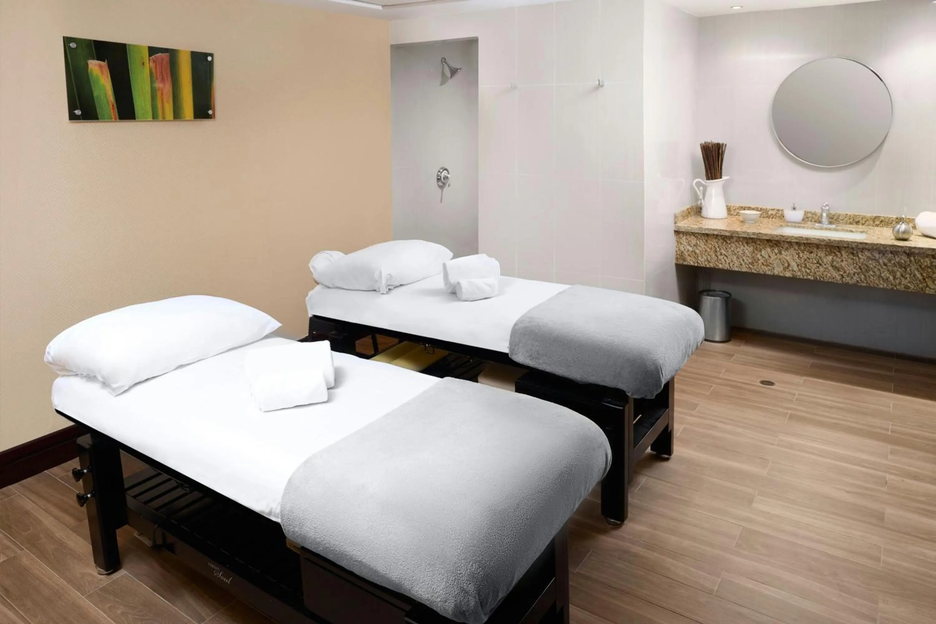 Spa and wellness centre/facilities, Bed in Renaissance Caracas La Castellana Hotel