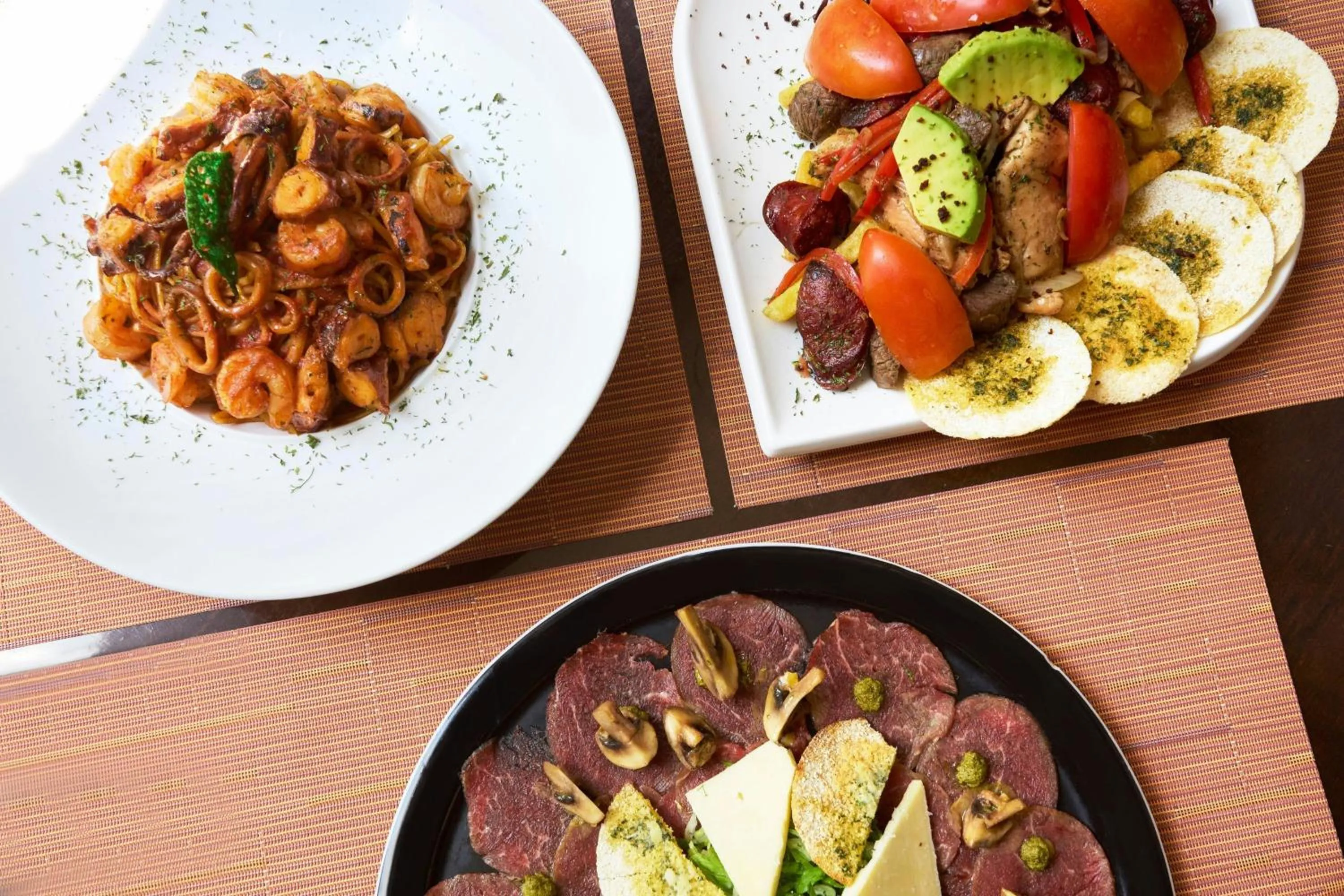 Restaurant/places to eat in Renaissance Caracas La Castellana Hotel