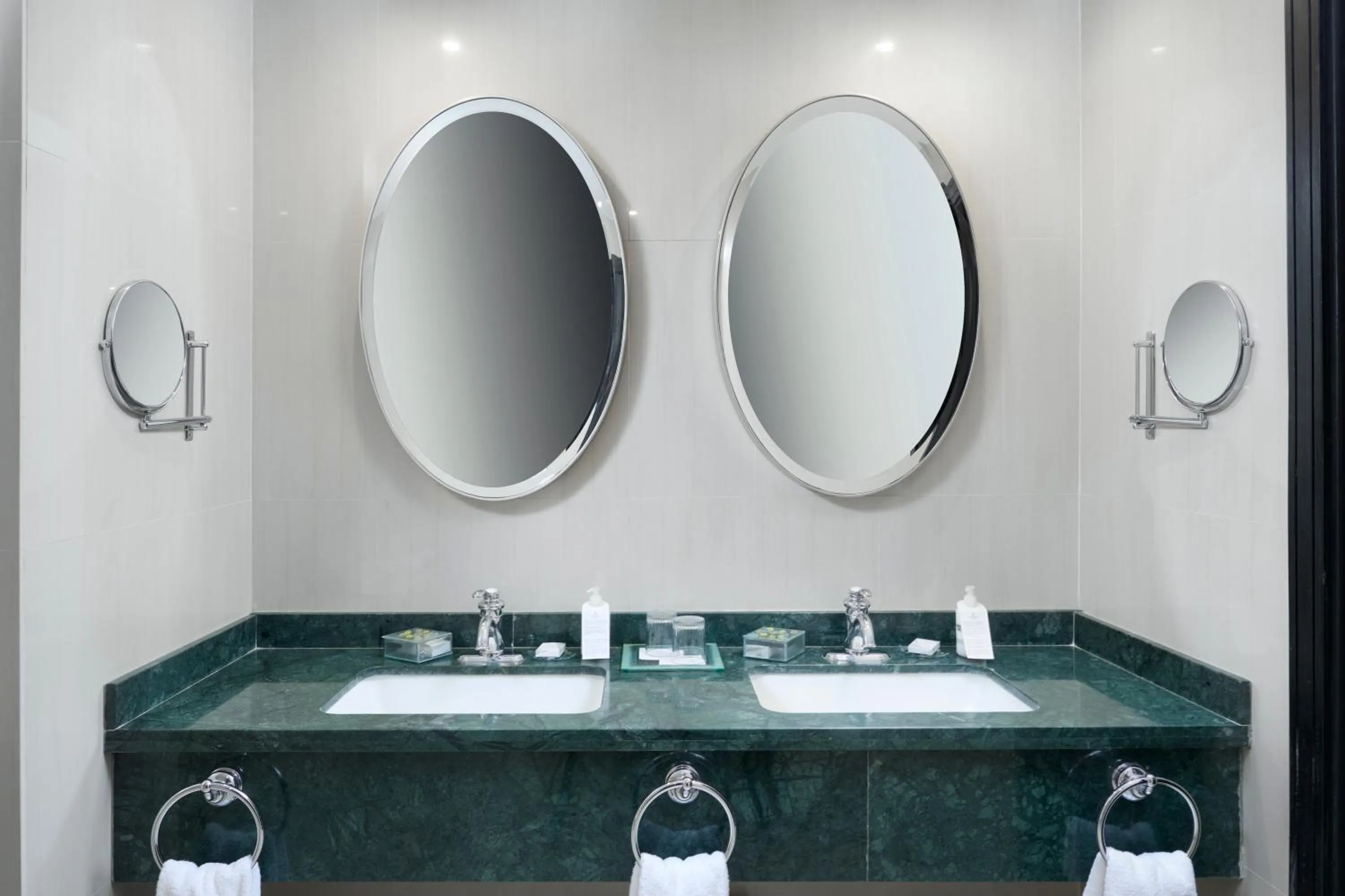 Toilet in Renaissance Caracas La Castellana Hotel