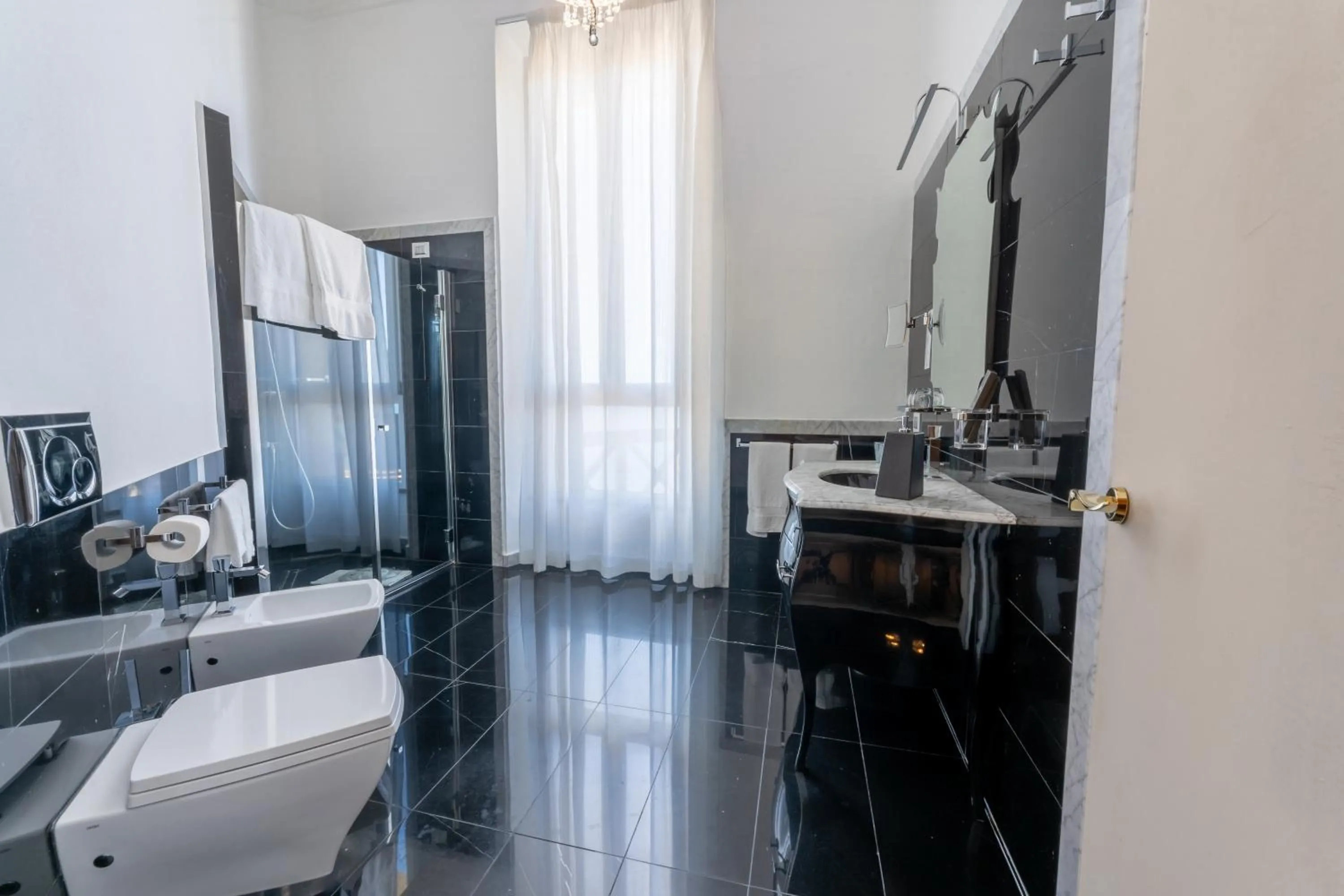 Shower in Villa Mosca Charming House