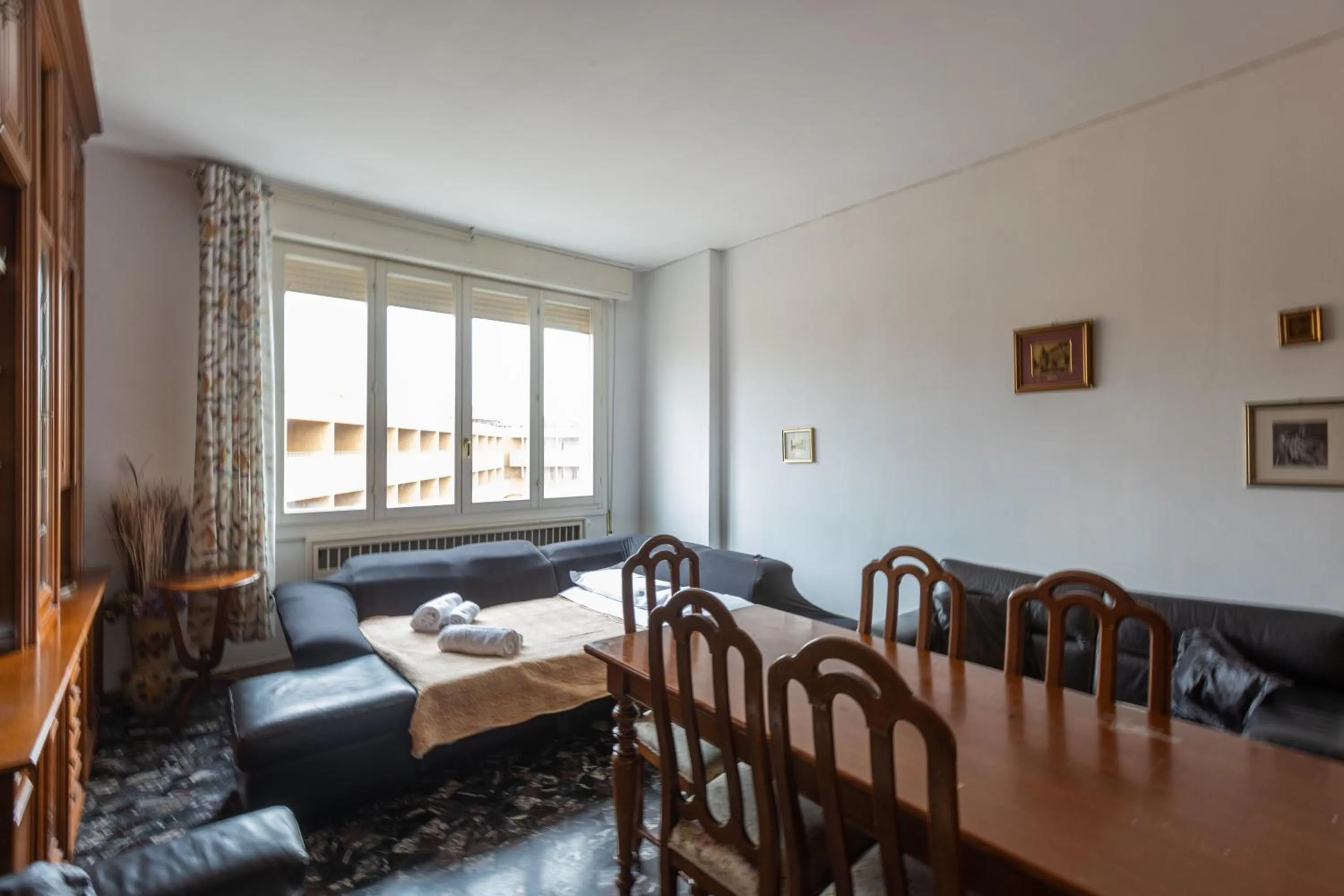 Living room in Montebello, Bologna by Short Holidays