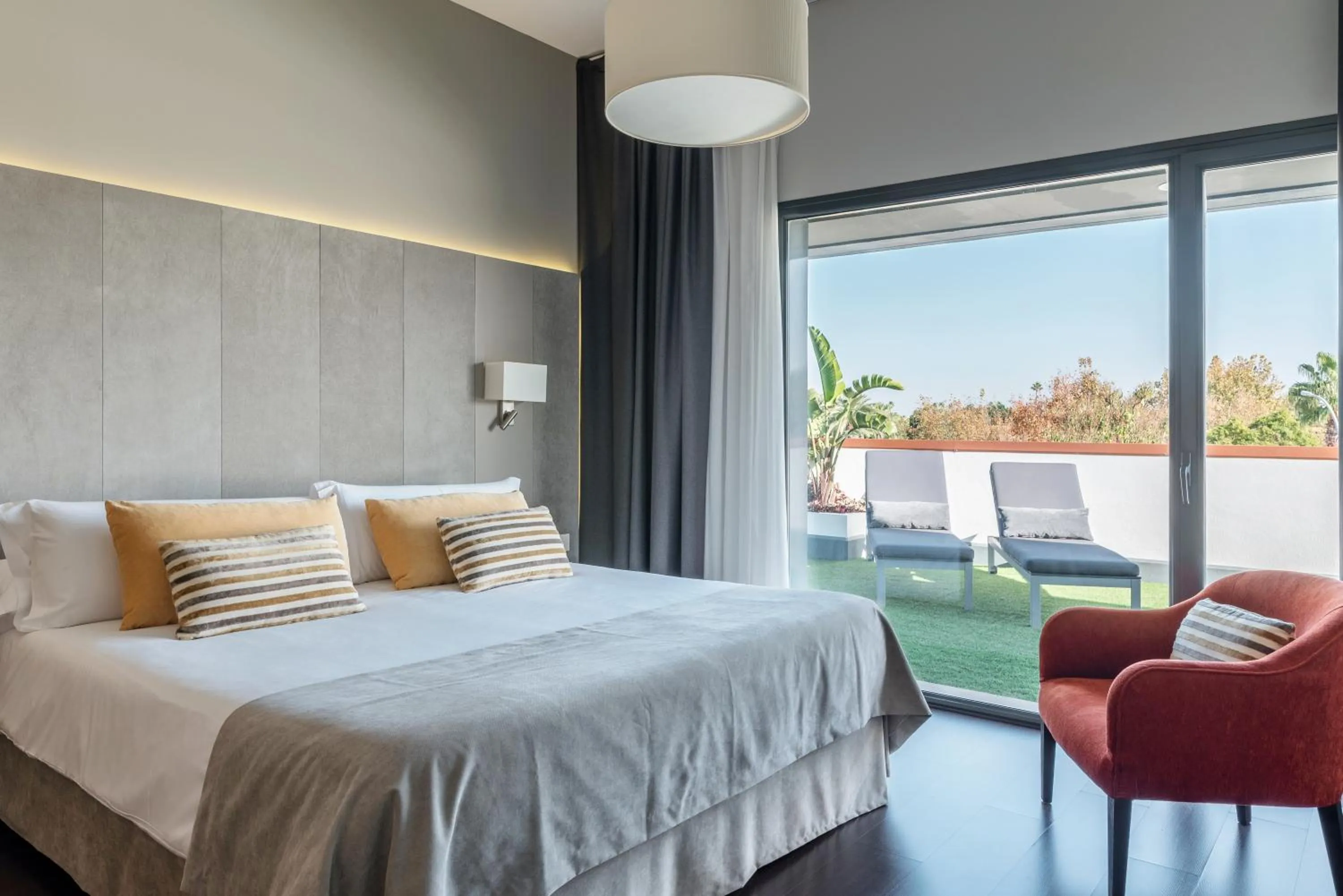 Suite with Terrace in Sevilla Green Suites