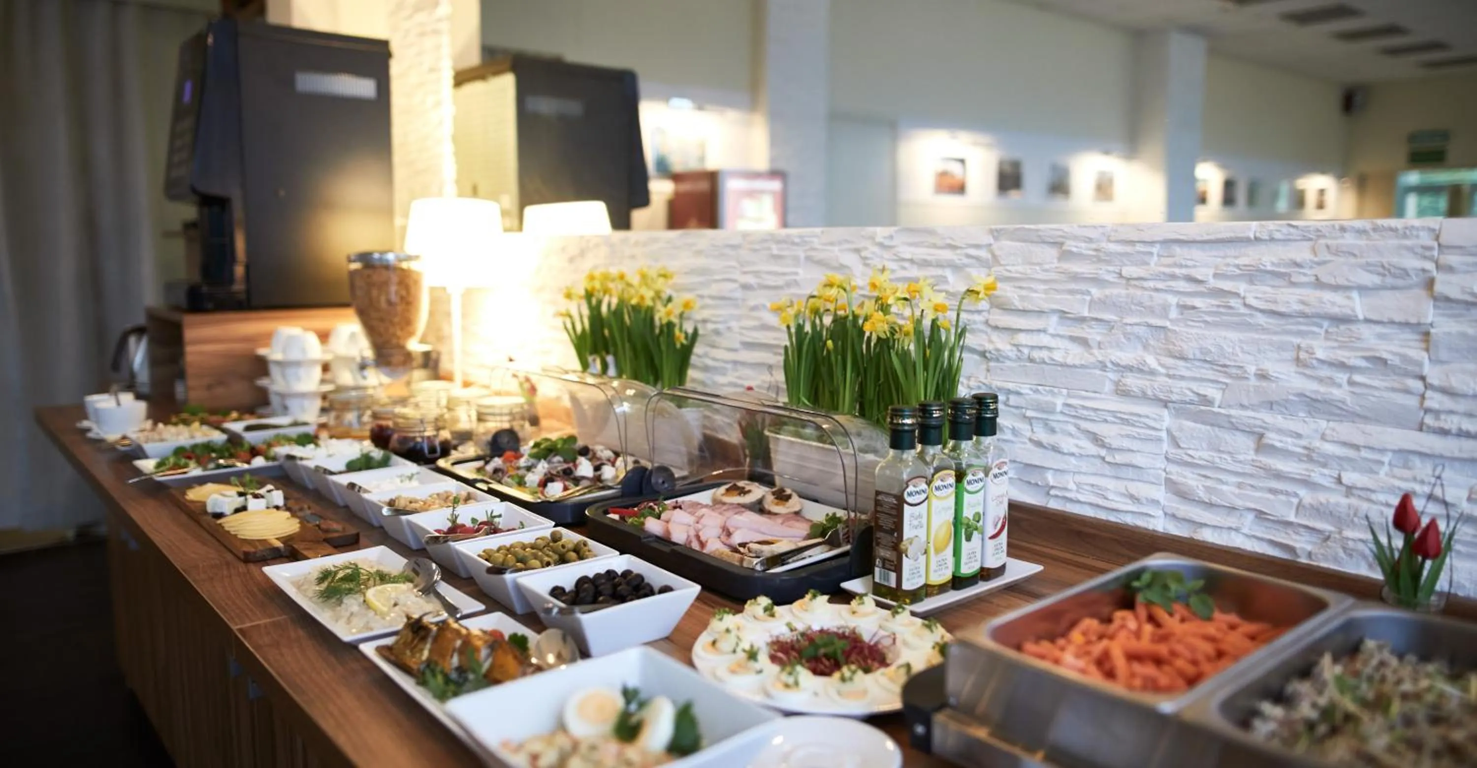 Restaurant/Places to Eat in Hotel Colibra