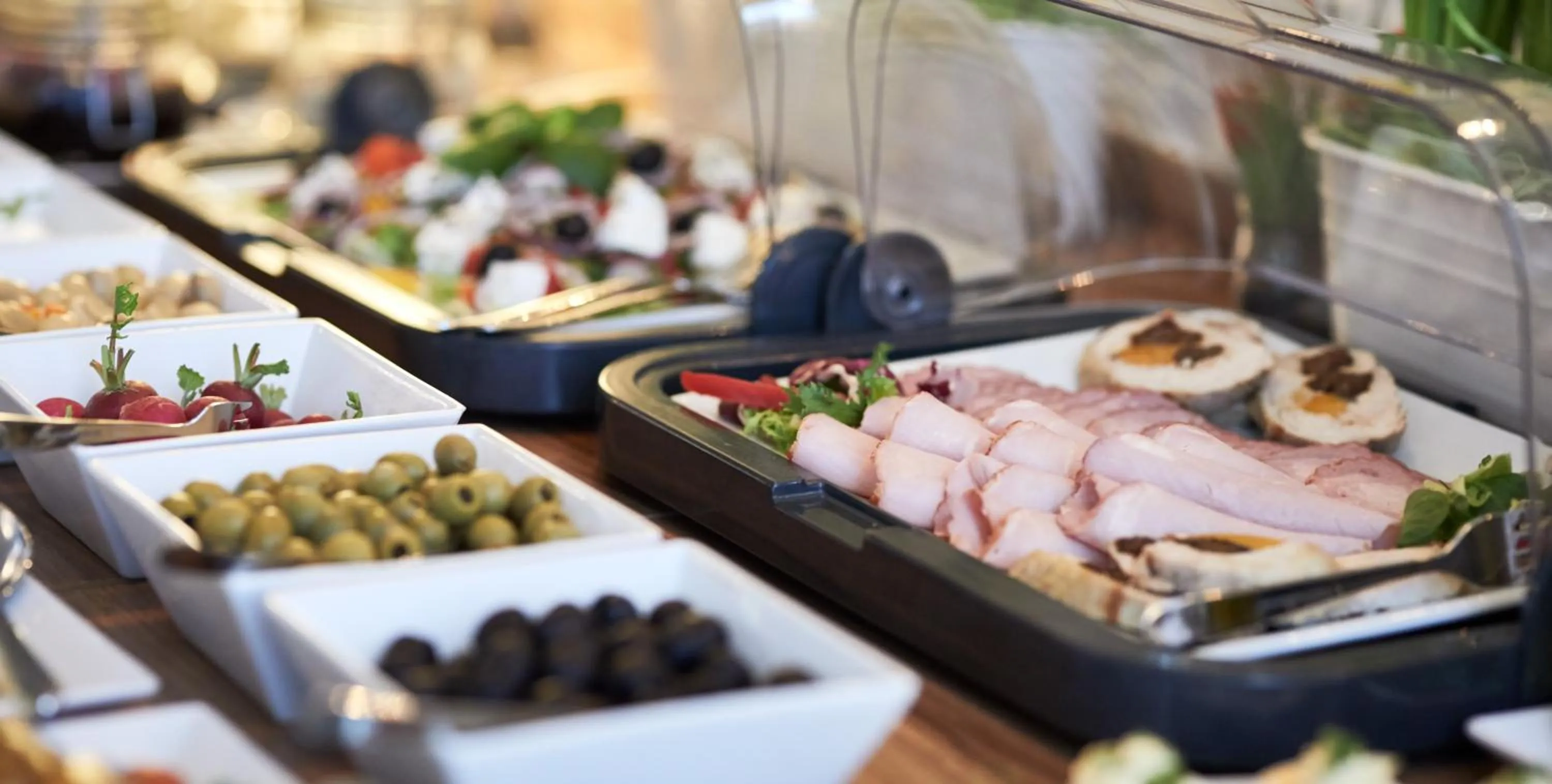 Food and drinks in Hotel Colibra