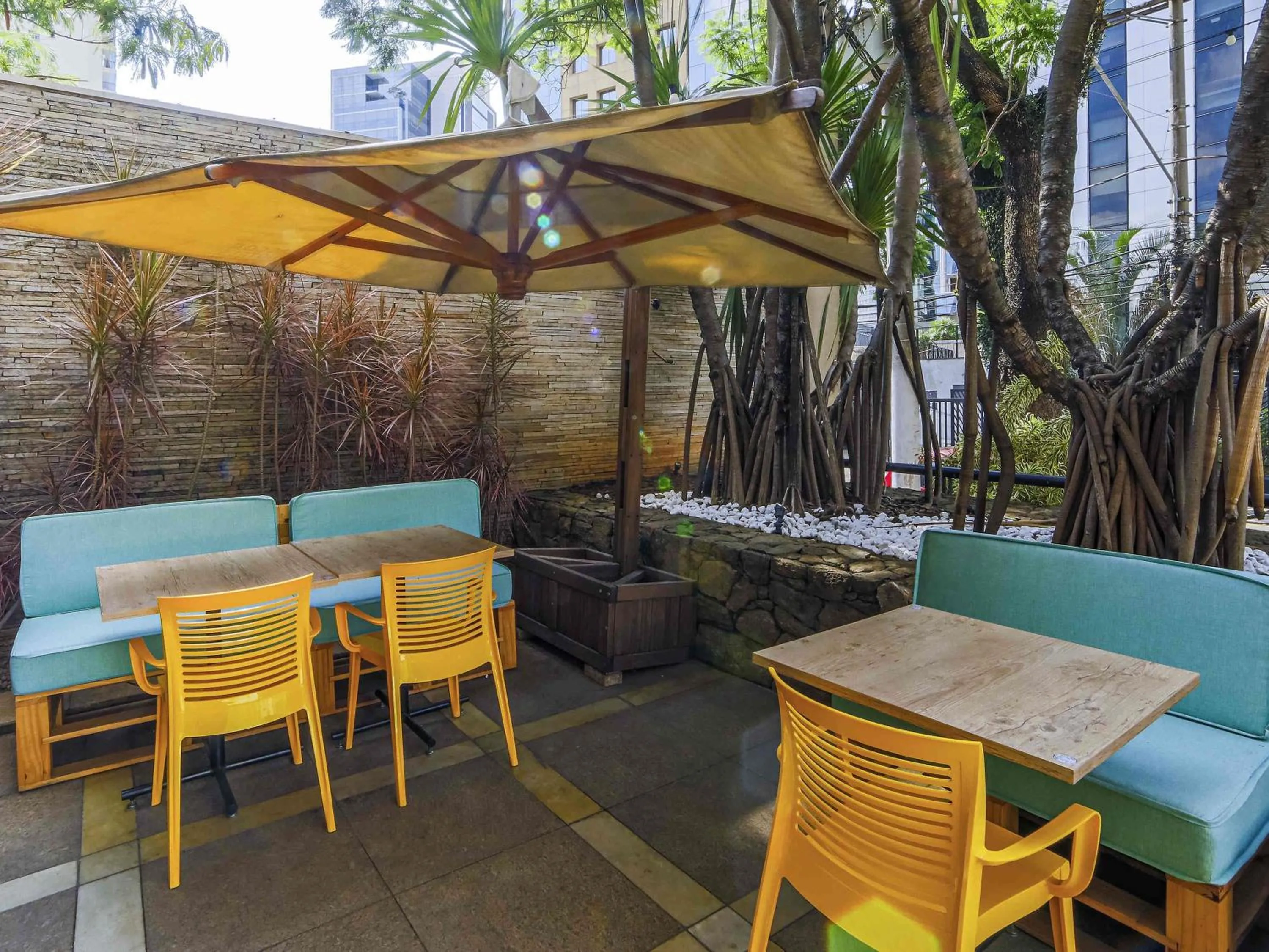 Restaurant/places to eat in ibis Styles SP Faria Lima