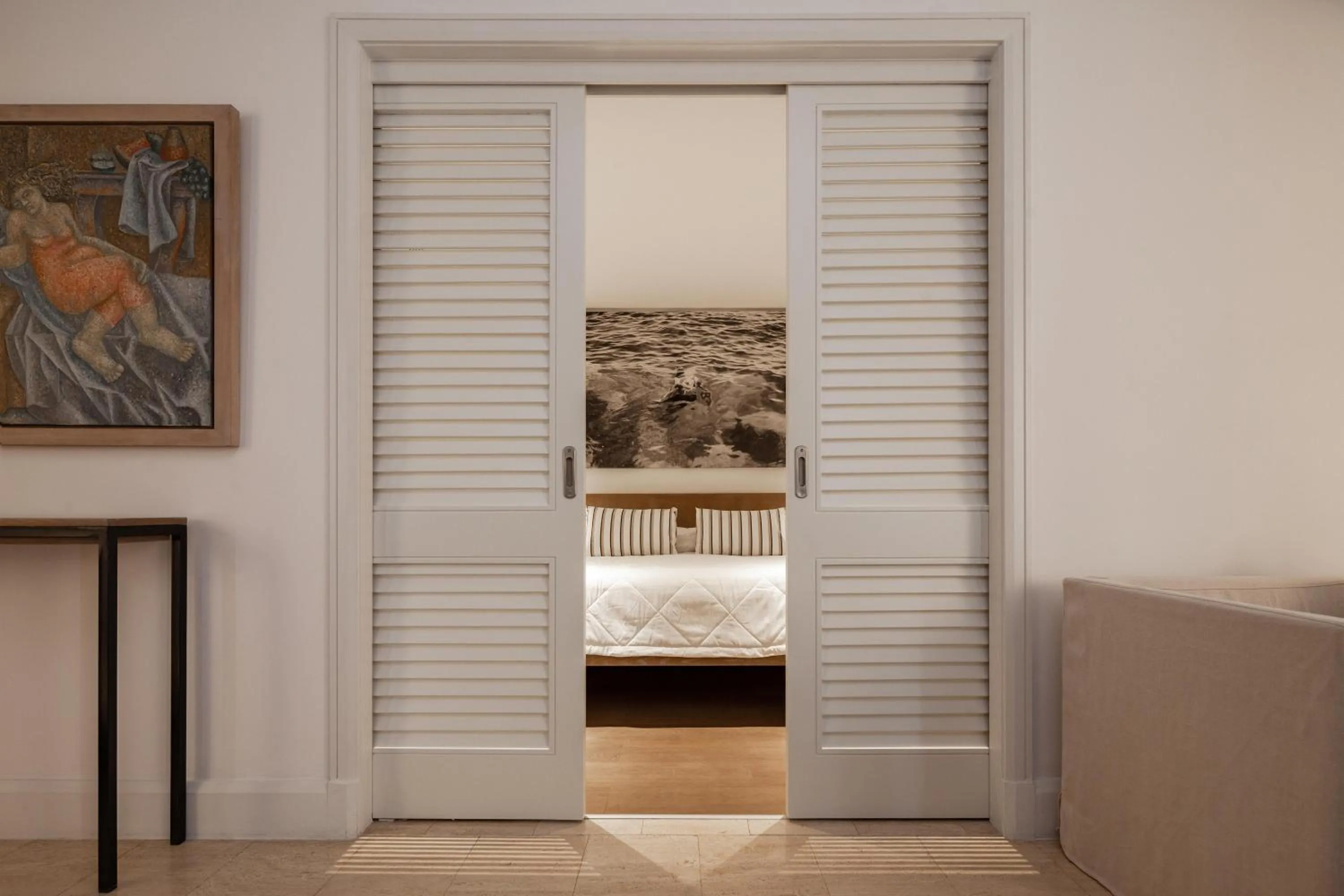 Photo of the whole room, Bed in Almyra