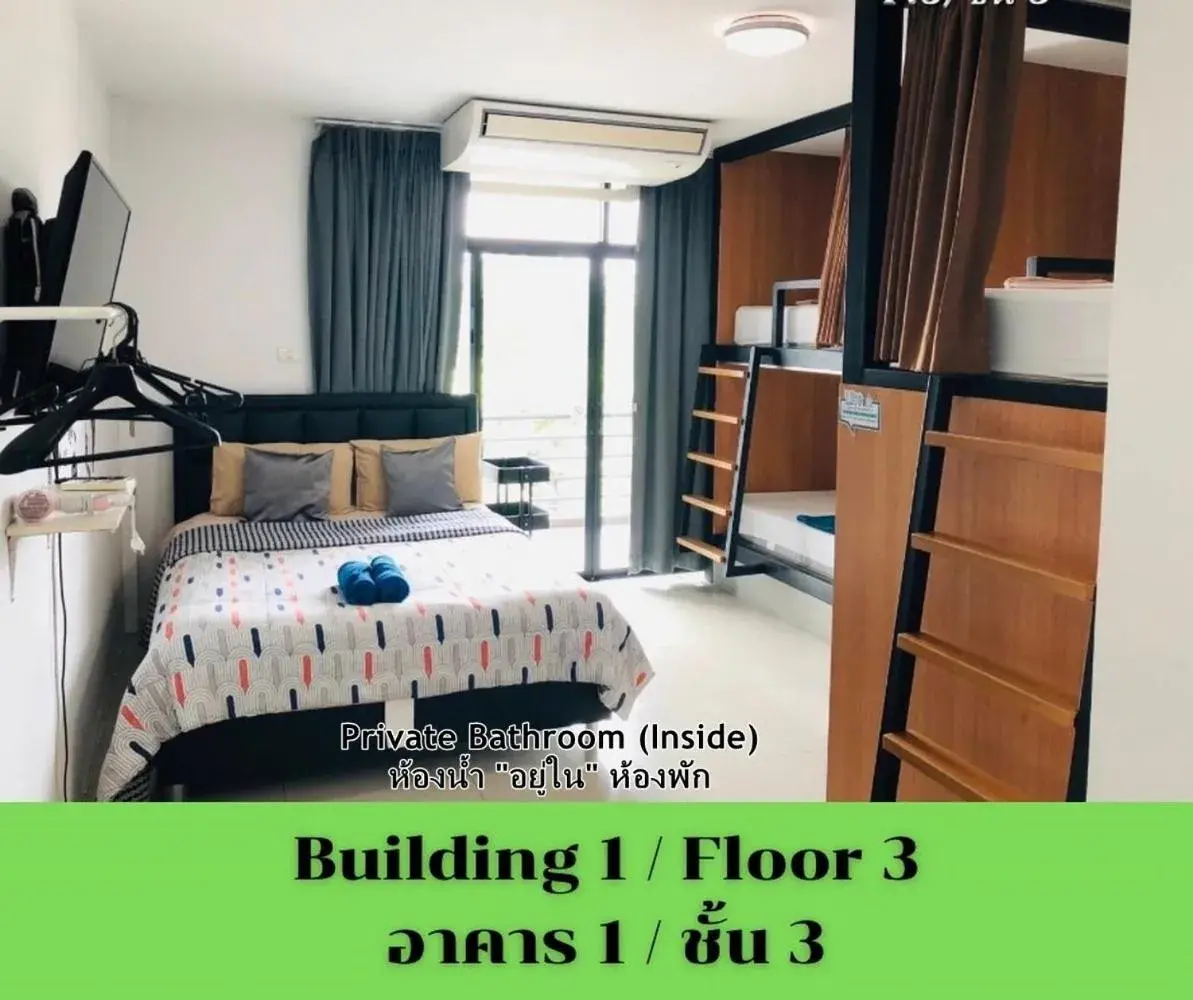 Family Room with Private Bathroom in HOMEY-Sleepy Don Mueang Airport Hostel Family Room with Private Bathroom in HOMEY-Sleepy Don Mueang Airport Hostel