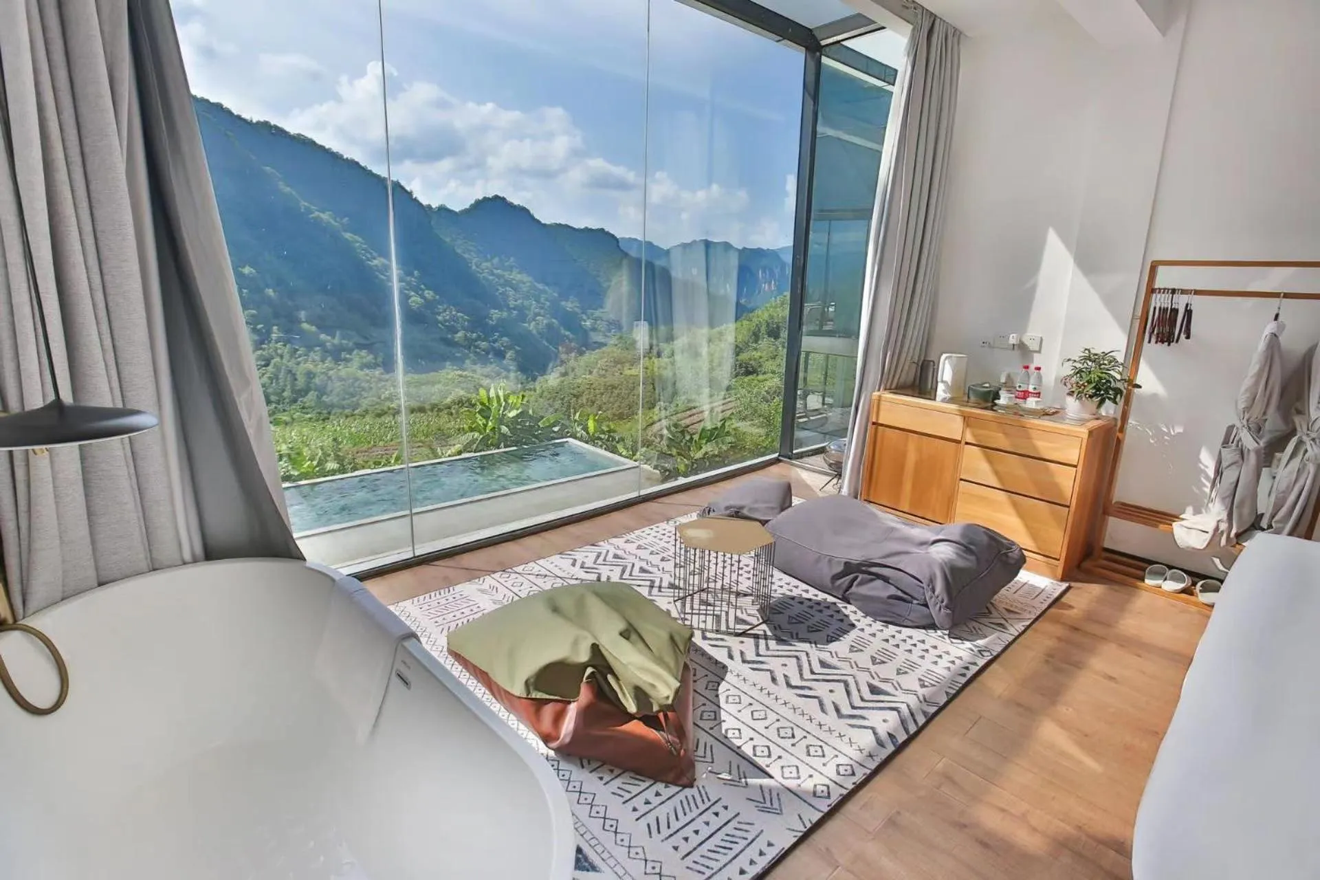 Natural landscape in Purespace