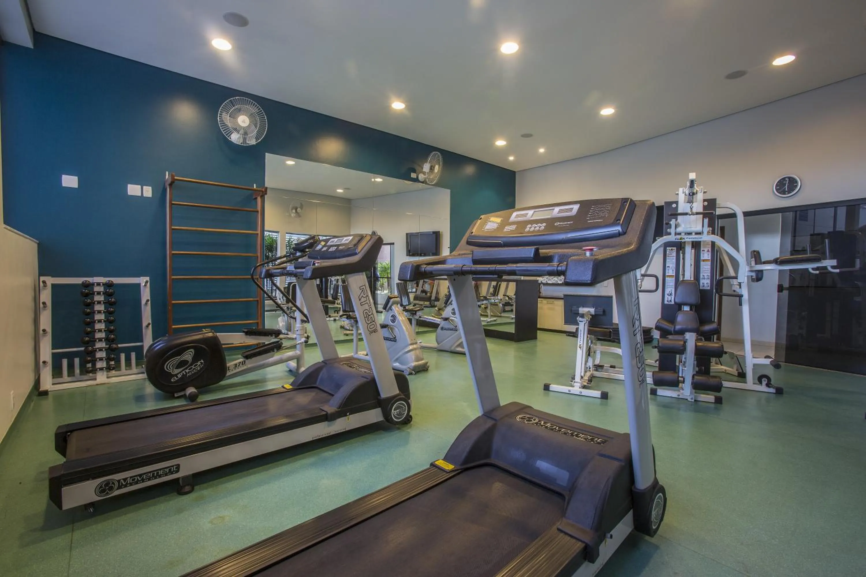 Fitness centre/facilities in Astron Hotel Bauru by Nobile