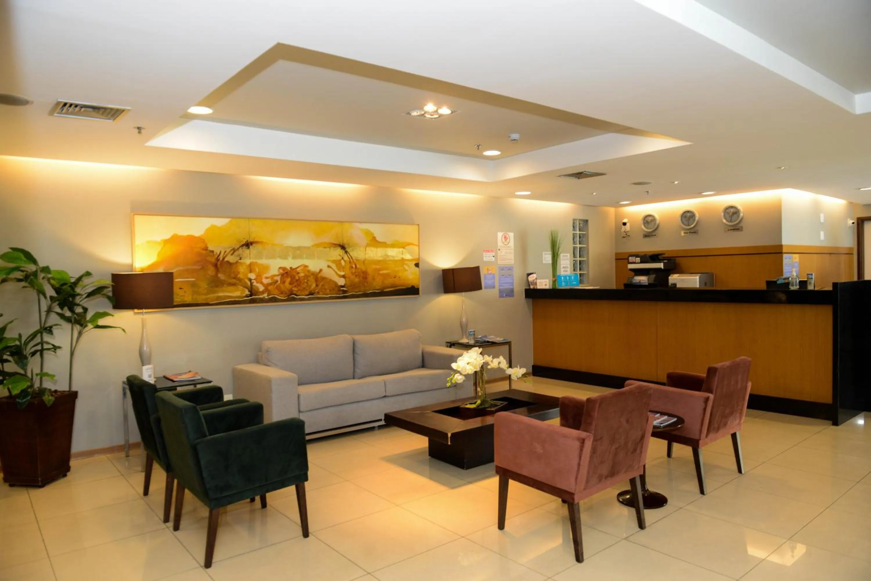 Astron Hotel Bauru by Nobile