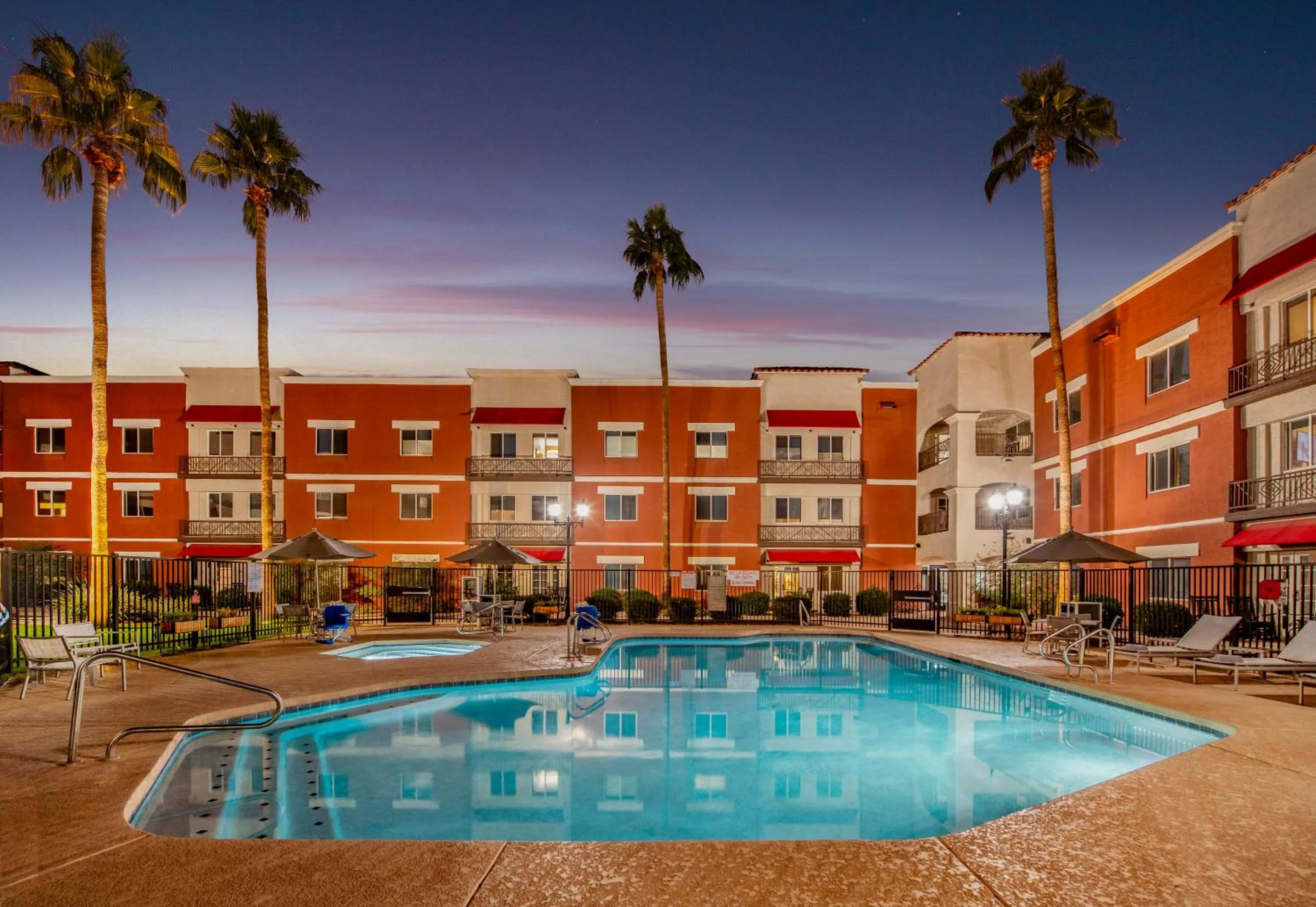 Swimming pool in Hyatt Place Phoenix Chandler - Fashion Center