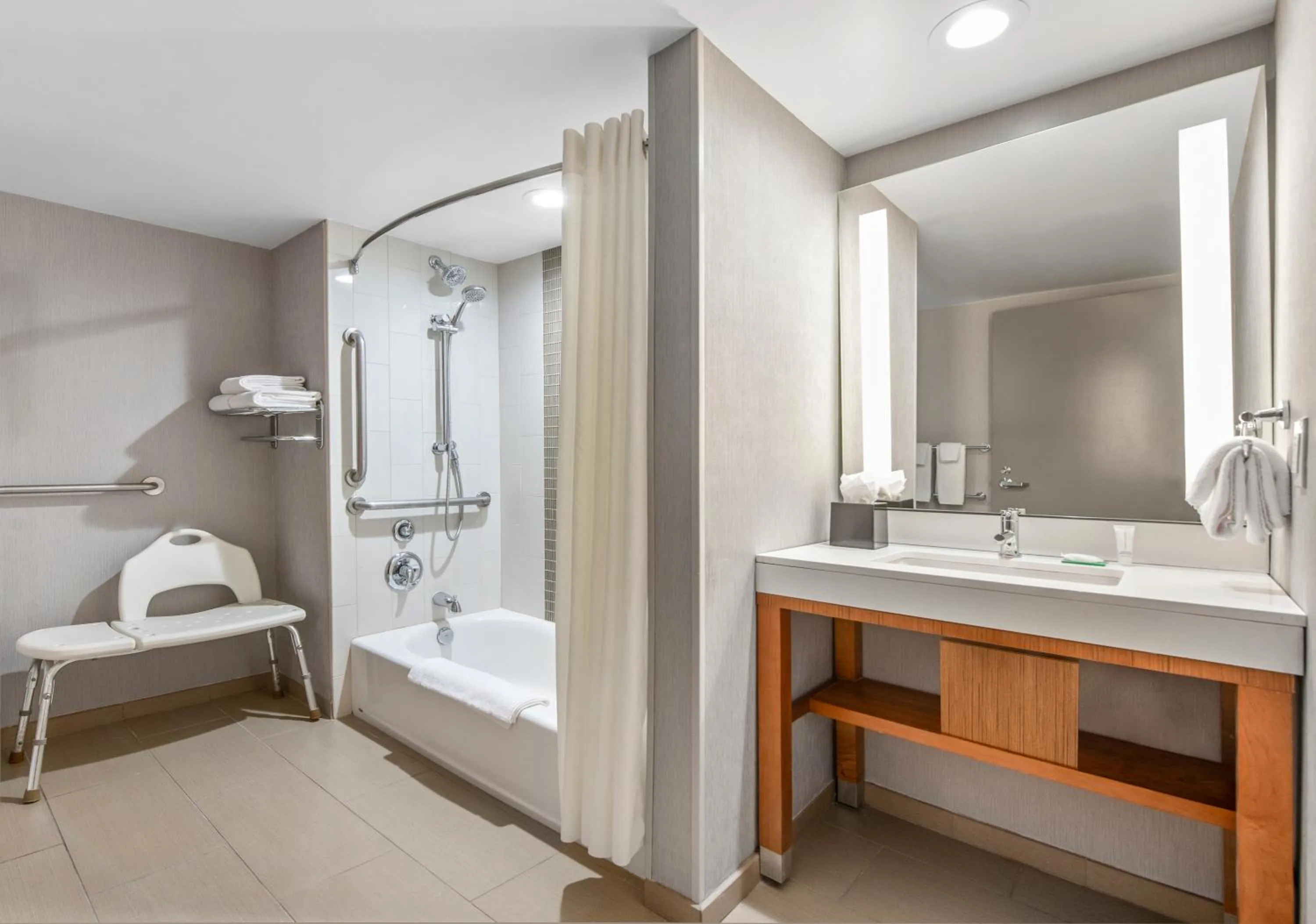 Bathroom in Hyatt Place Phoenix Chandler - Fashion Center