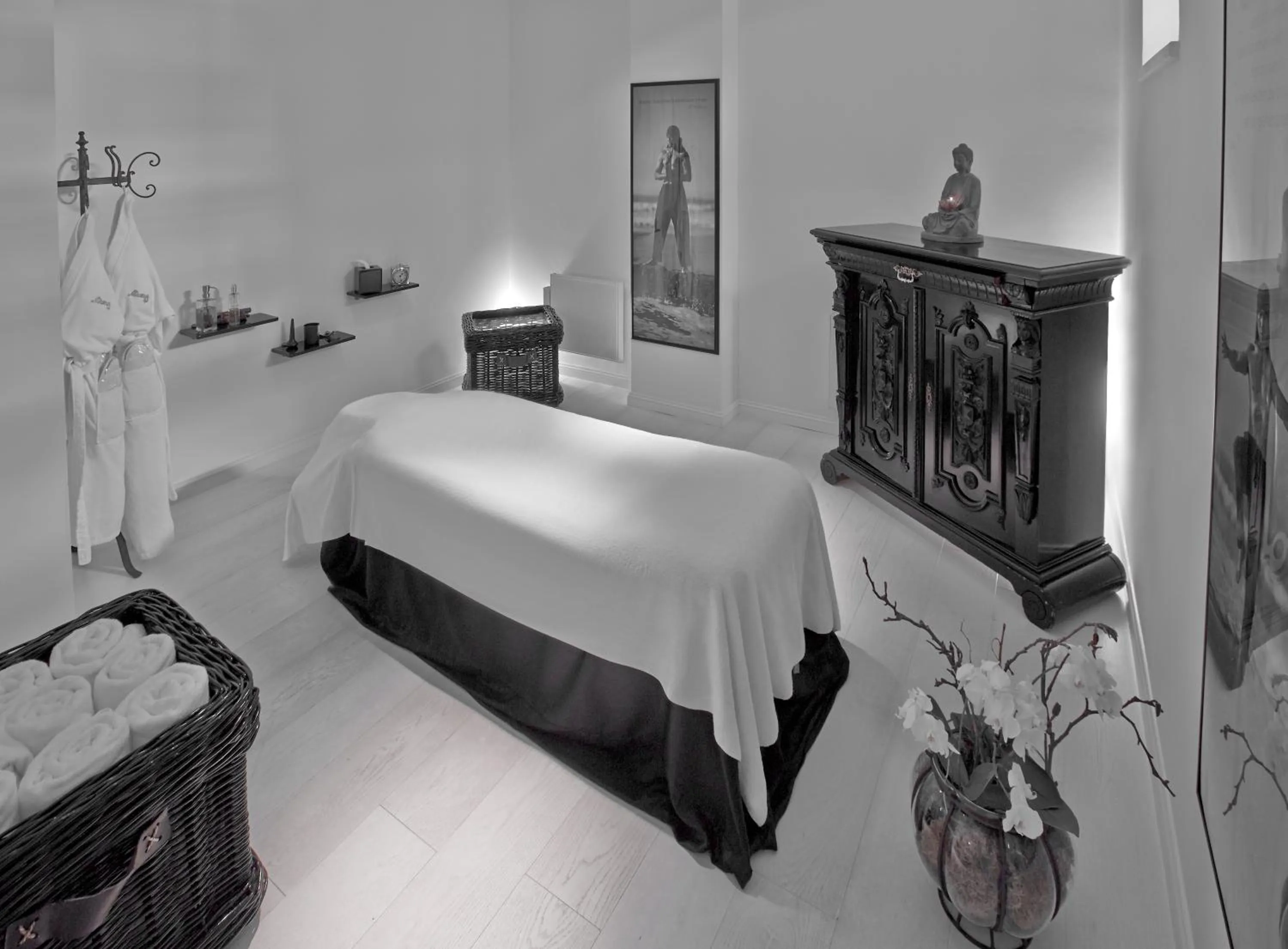 Bed in Hotel Miramar