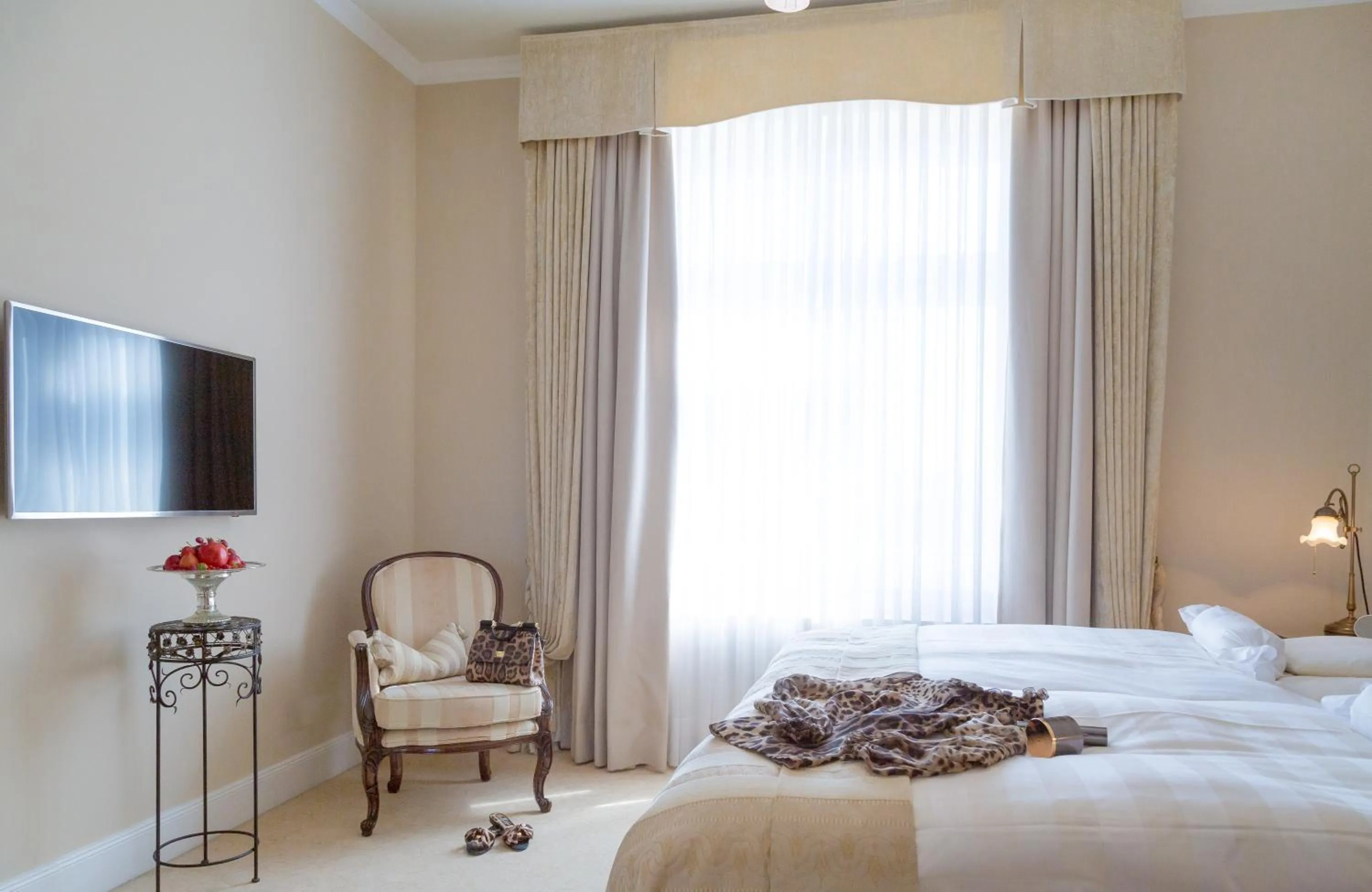 Bed in Hotel Miramar