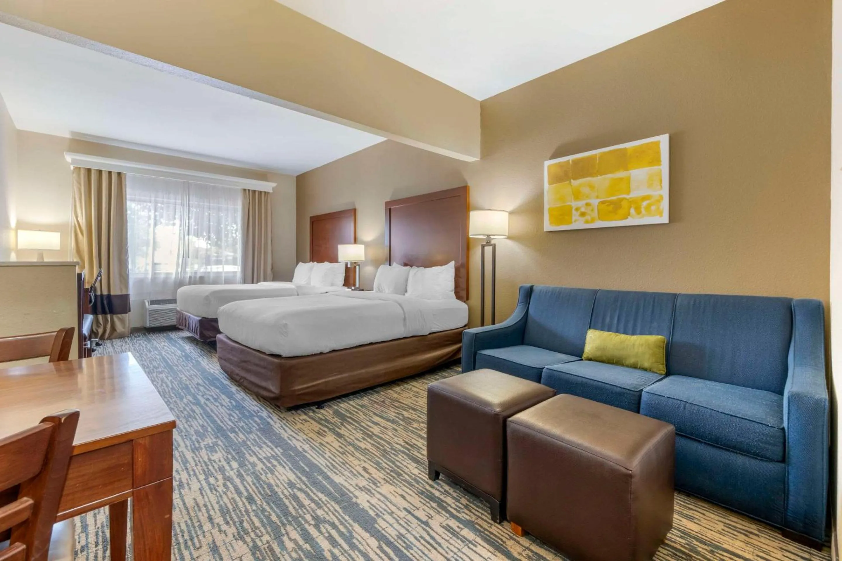 Bedroom, Bed in Comfort Suites Keeneland
