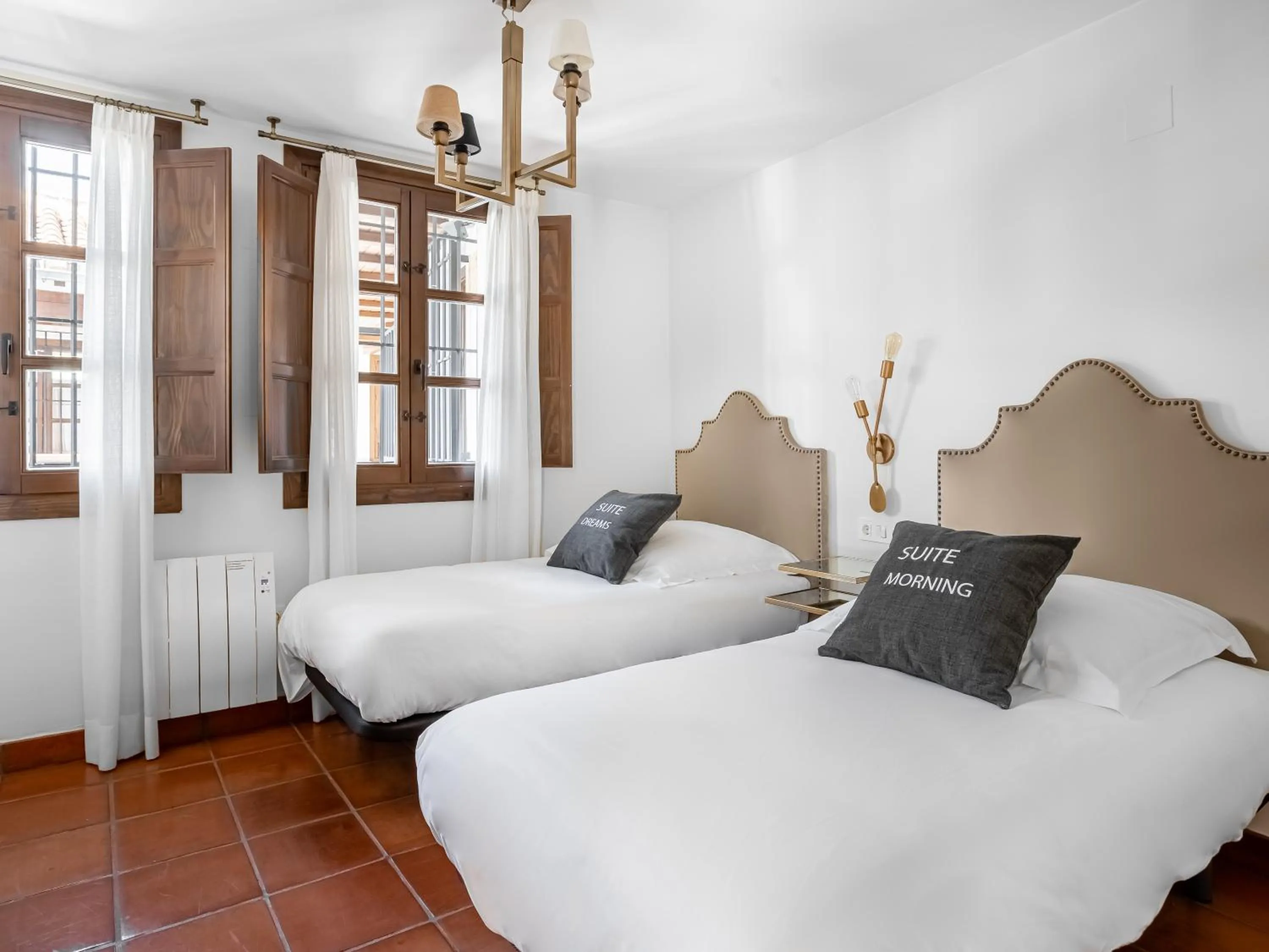 Bed in Limehome Granada Calle Santa Ana