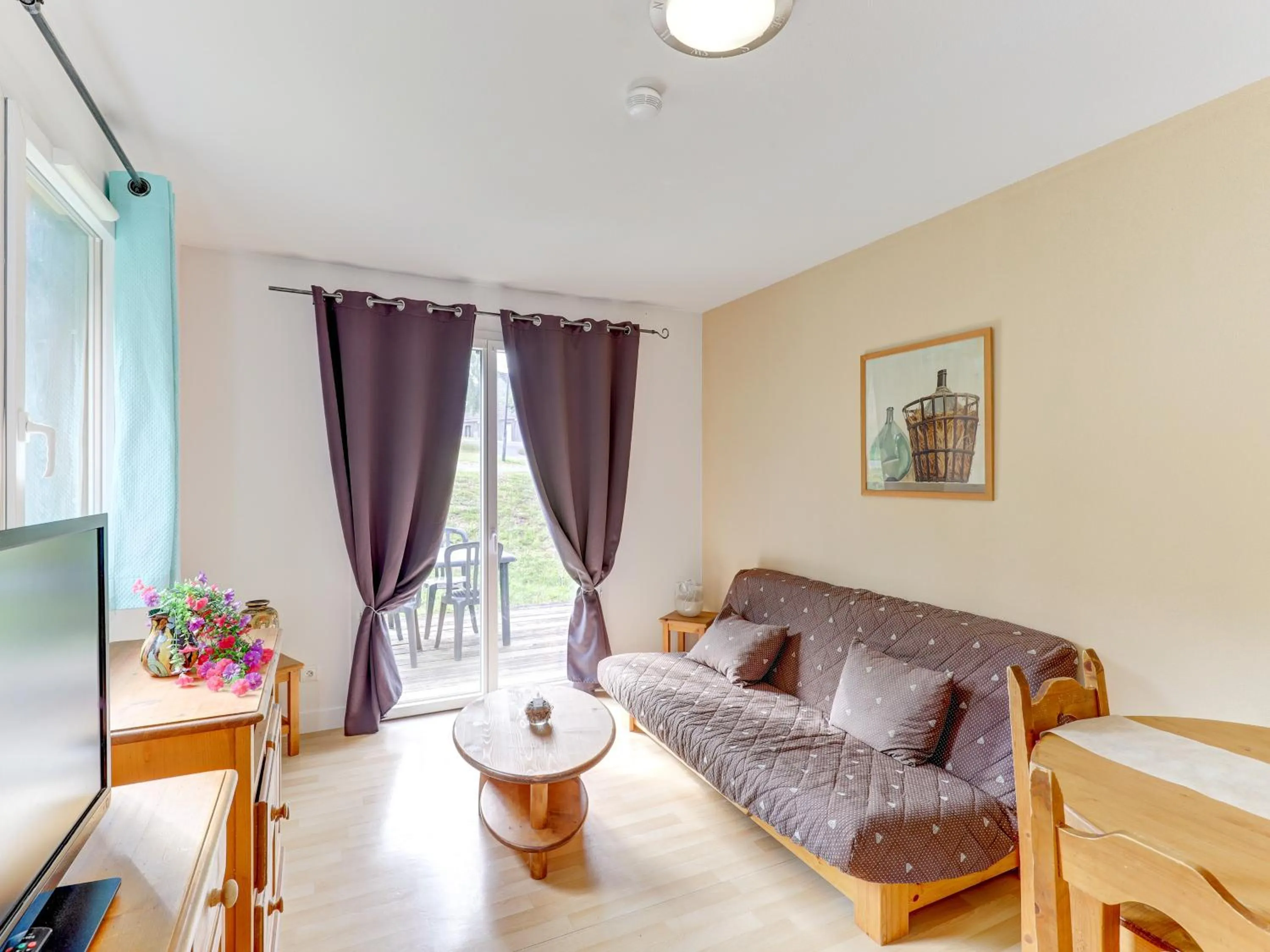 Living room in Vacancéole - Residence le Domaine du Bosquet