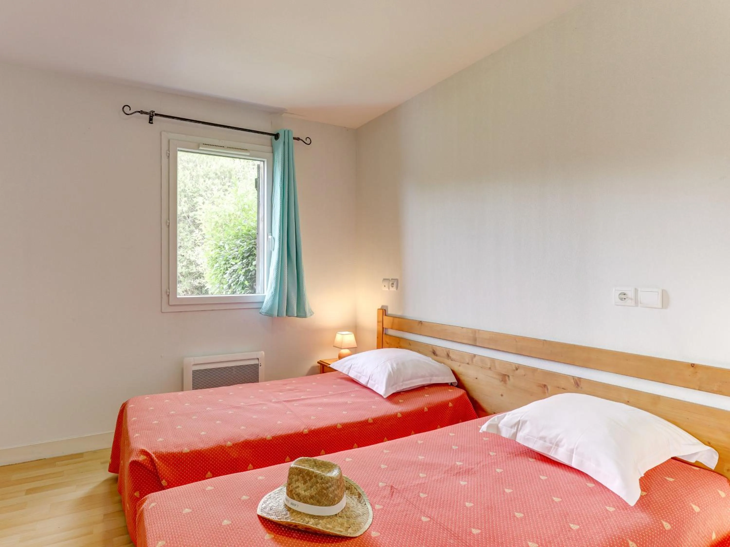 Bedroom, Bed in Vacancéole - Residence le Domaine du Bosquet