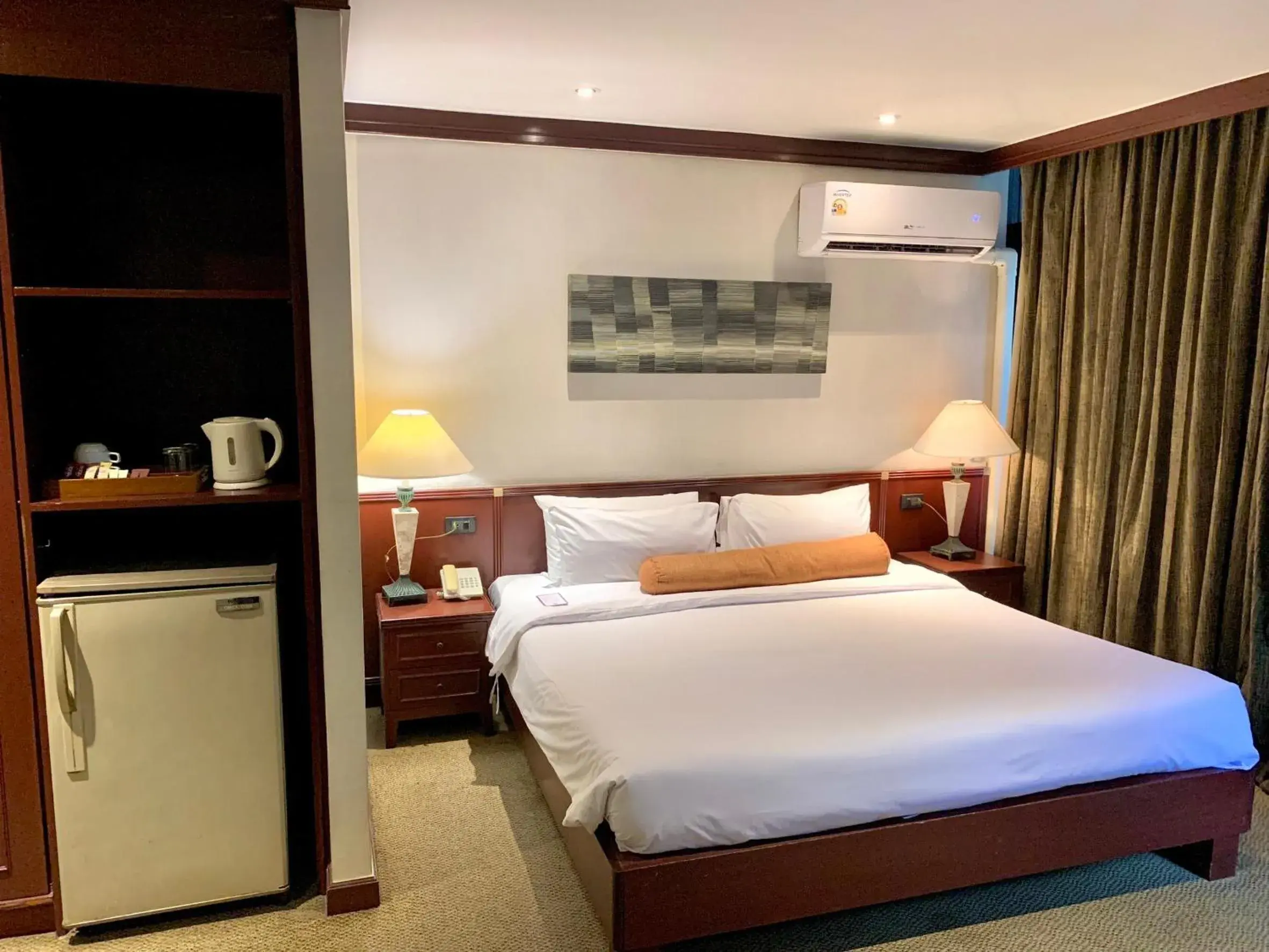 Standard Corner Room City View in City Lodge Bangkok Standard Corner Room City View in City Lodge Bangkok