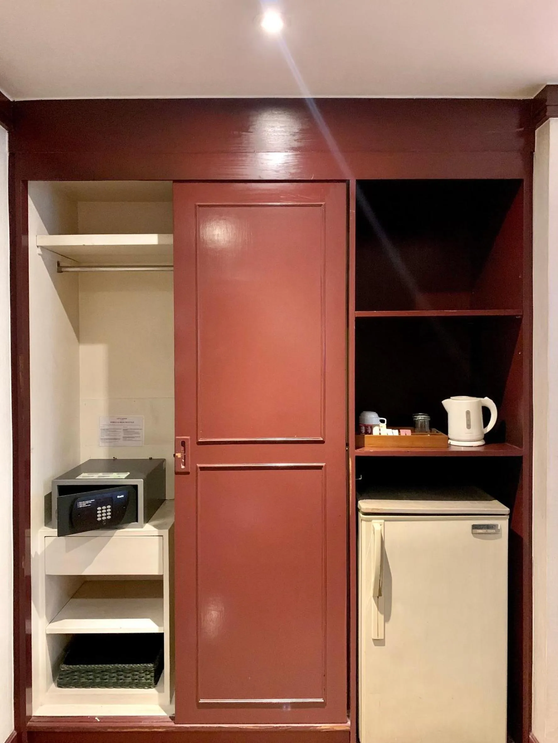 wardrobe in City Lodge Bangkok