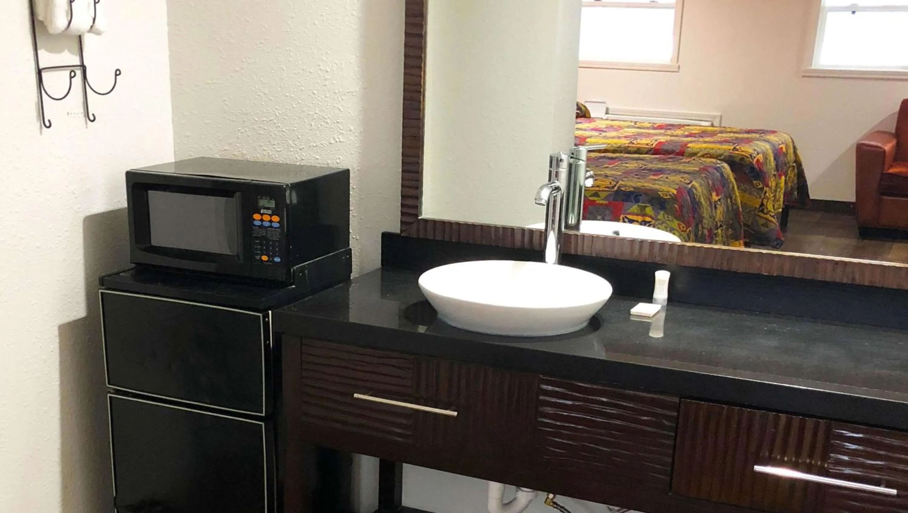 Bathroom in Lucky Vista Motel