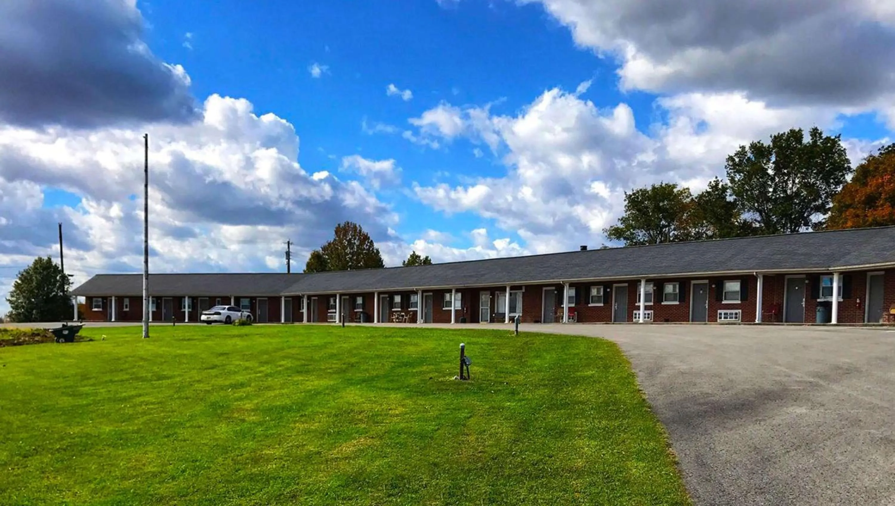 Property Building in Lucky Vista Motel