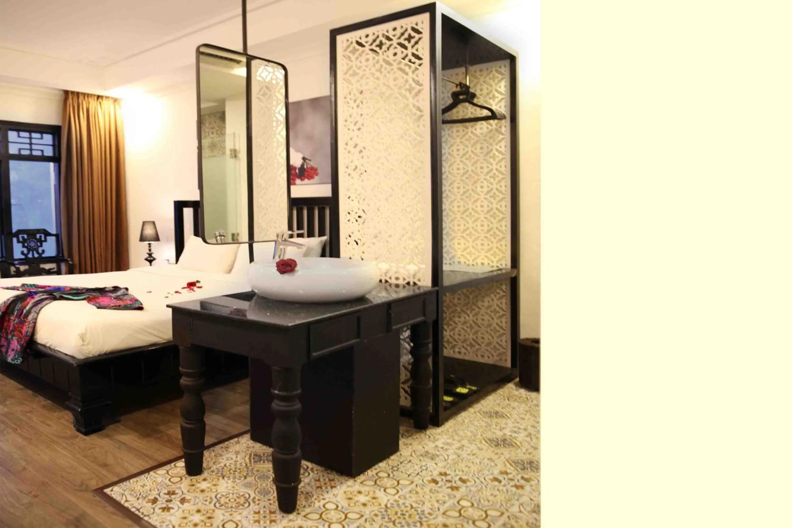 Bathroom, Bed in Thanh Binh 2 Hotel