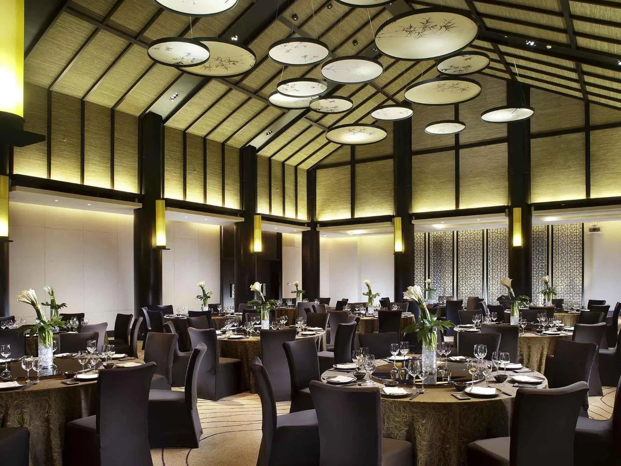 Restaurant/places to eat in Pullman Lijiang Resort & Spa