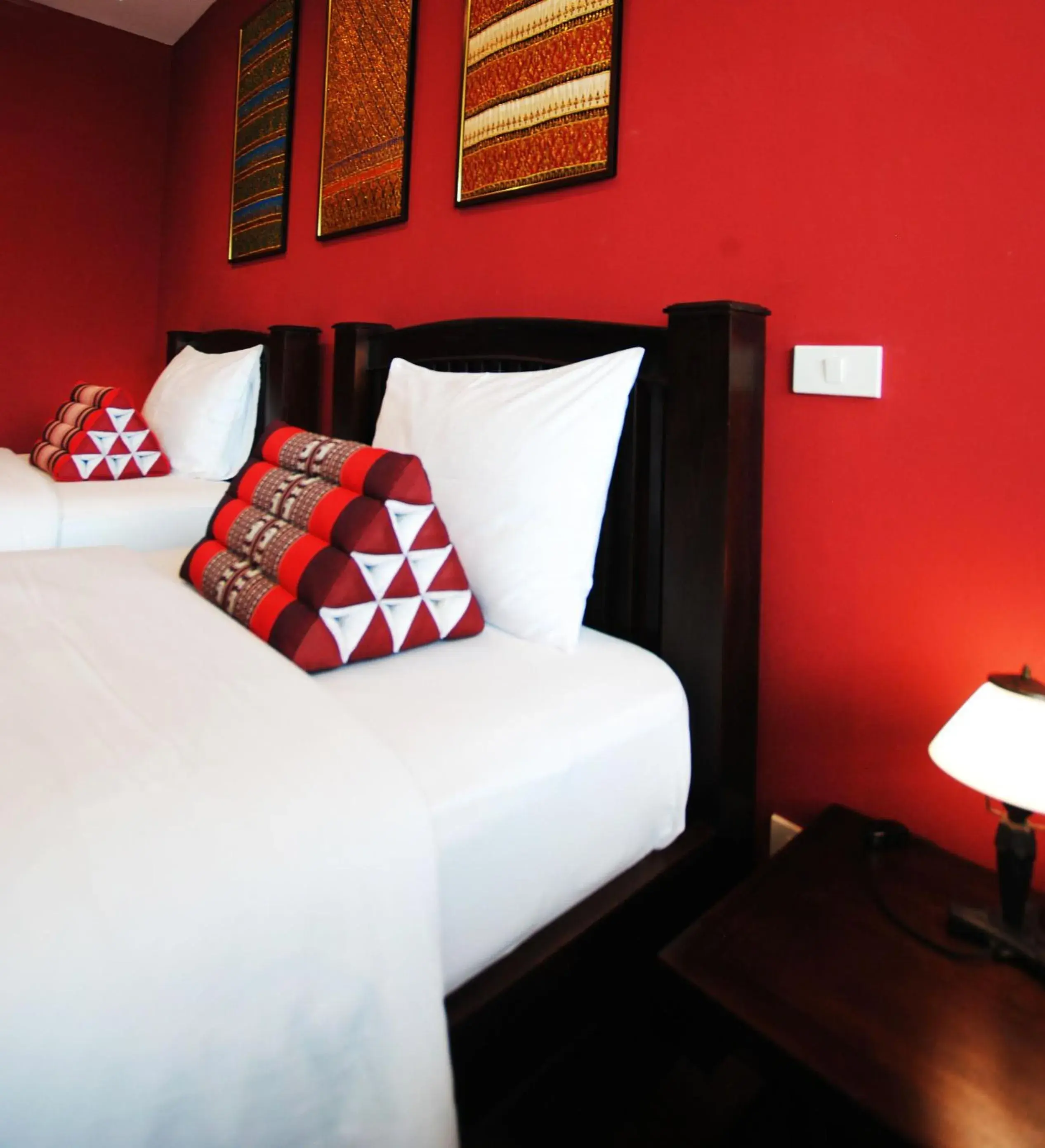 Deluxe Twin Room in Focal Local Bed & Breakfast Deluxe Twin Room in Focal Local Bed & Breakfast