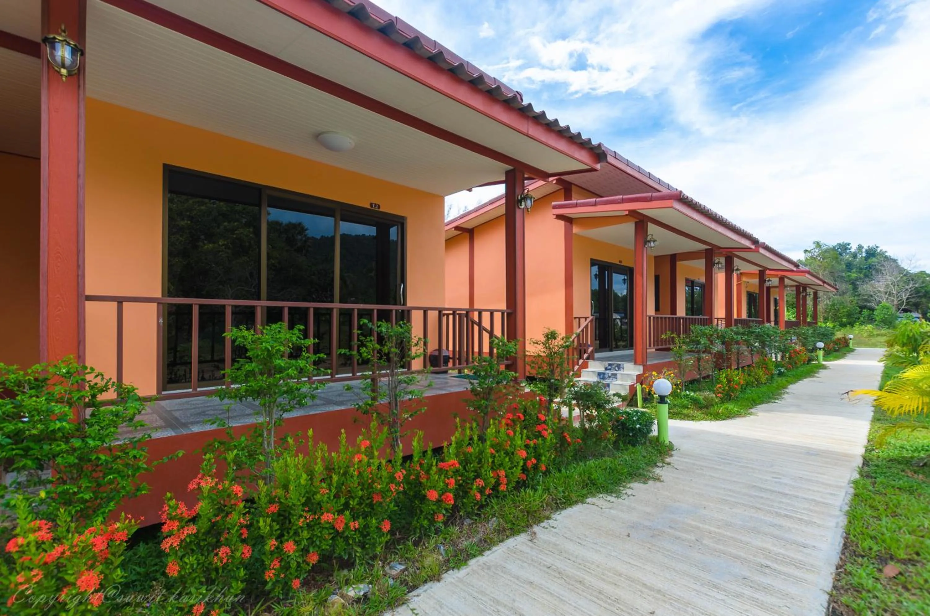 Toongyoong Longbeach Resort SHA Plus