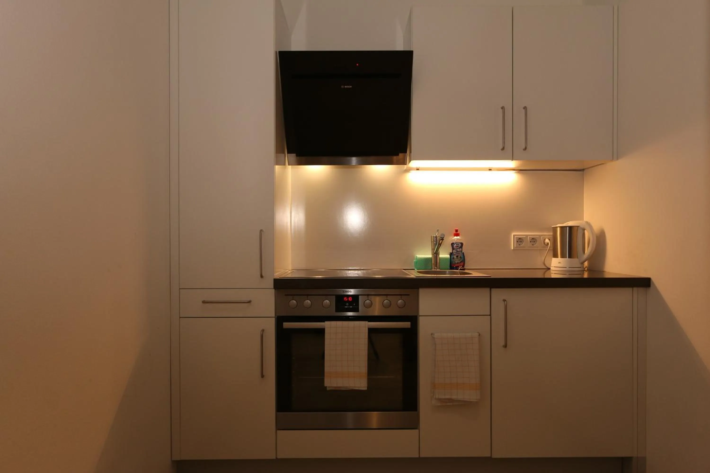 Coffee/tea facilities in Campus Apartments