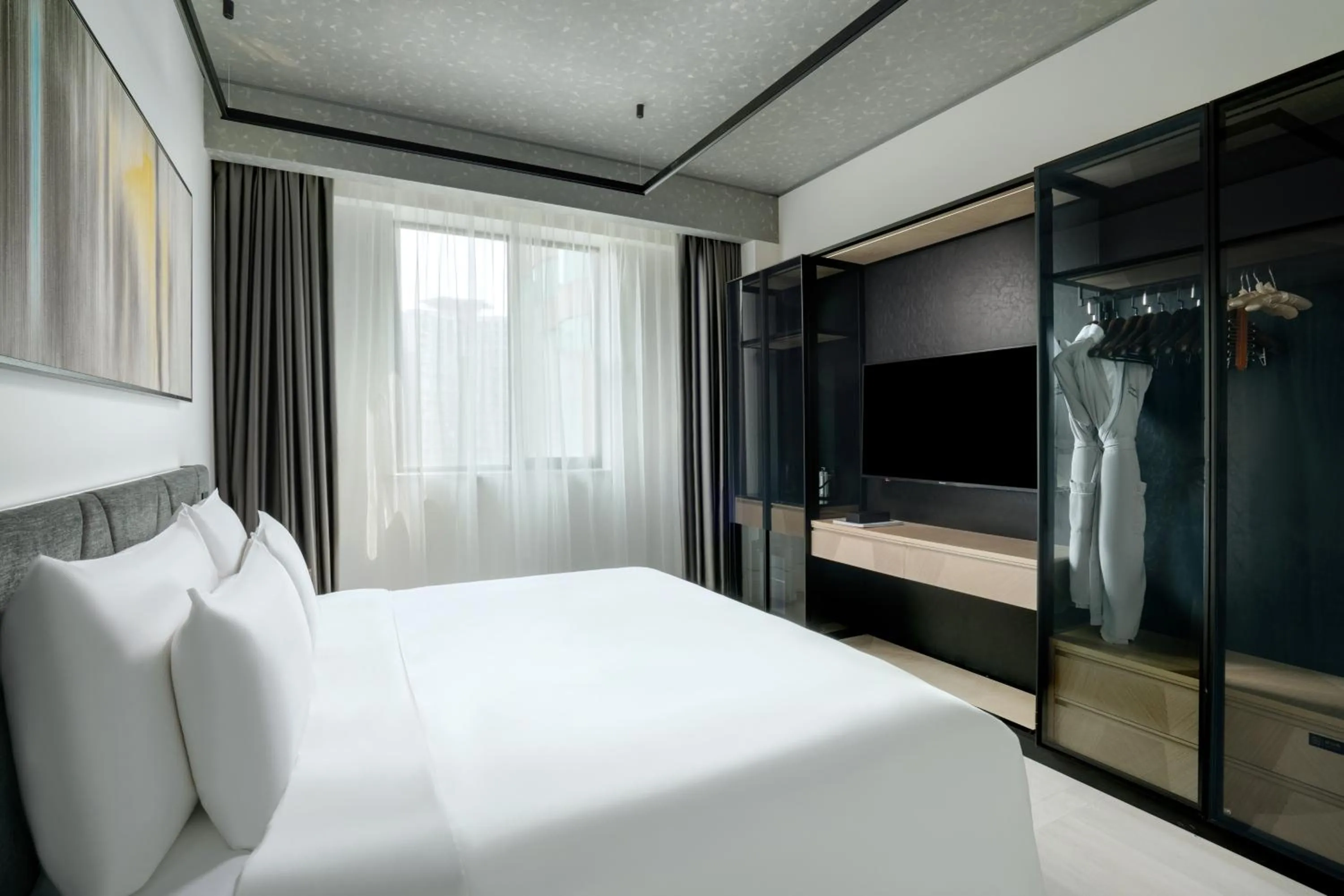 Photo of the whole room, Bed in Kempinski Hotel Chengdu-City Center