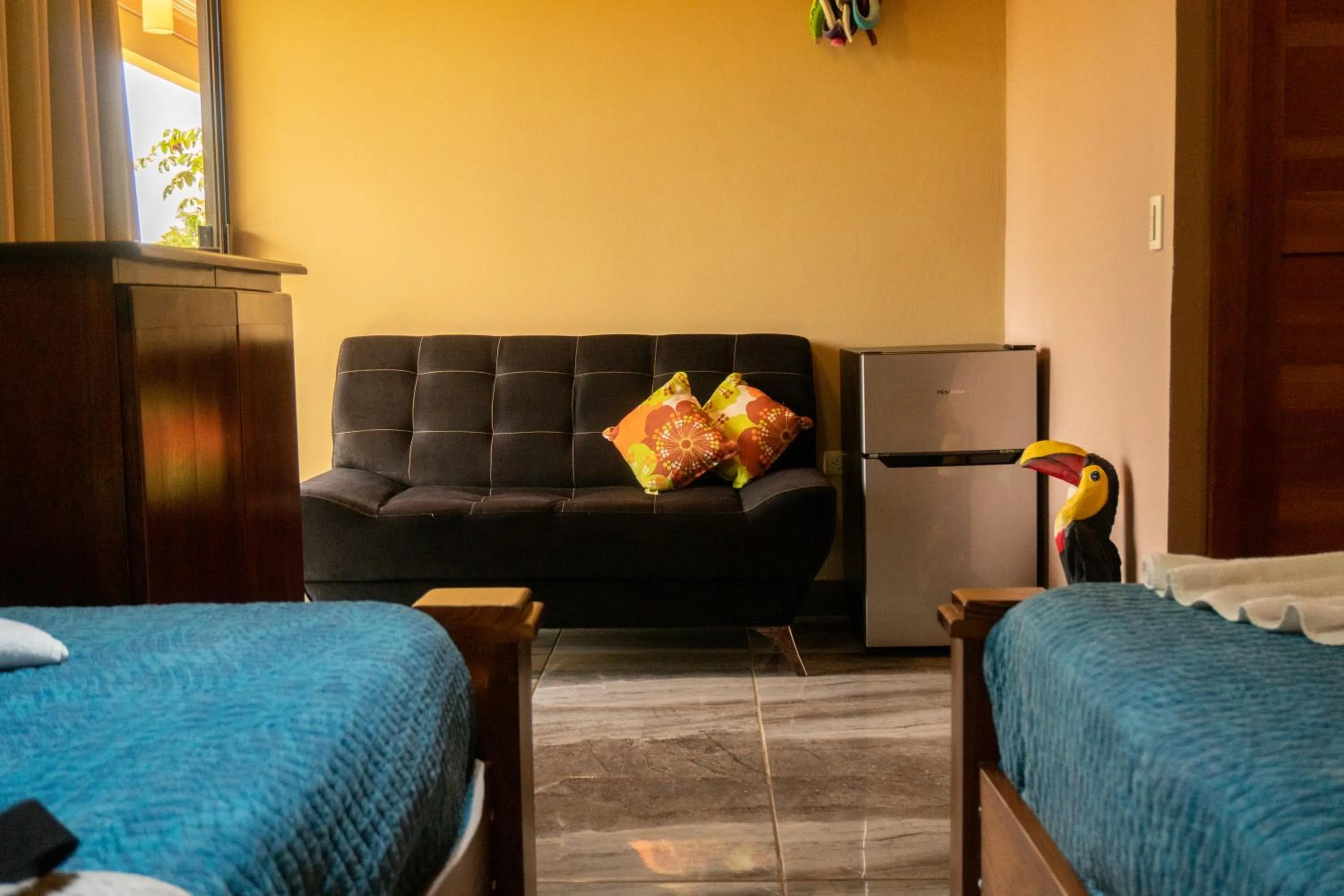 Living room, Bed in Hotel Margarita and Tour Operator Drake Bay