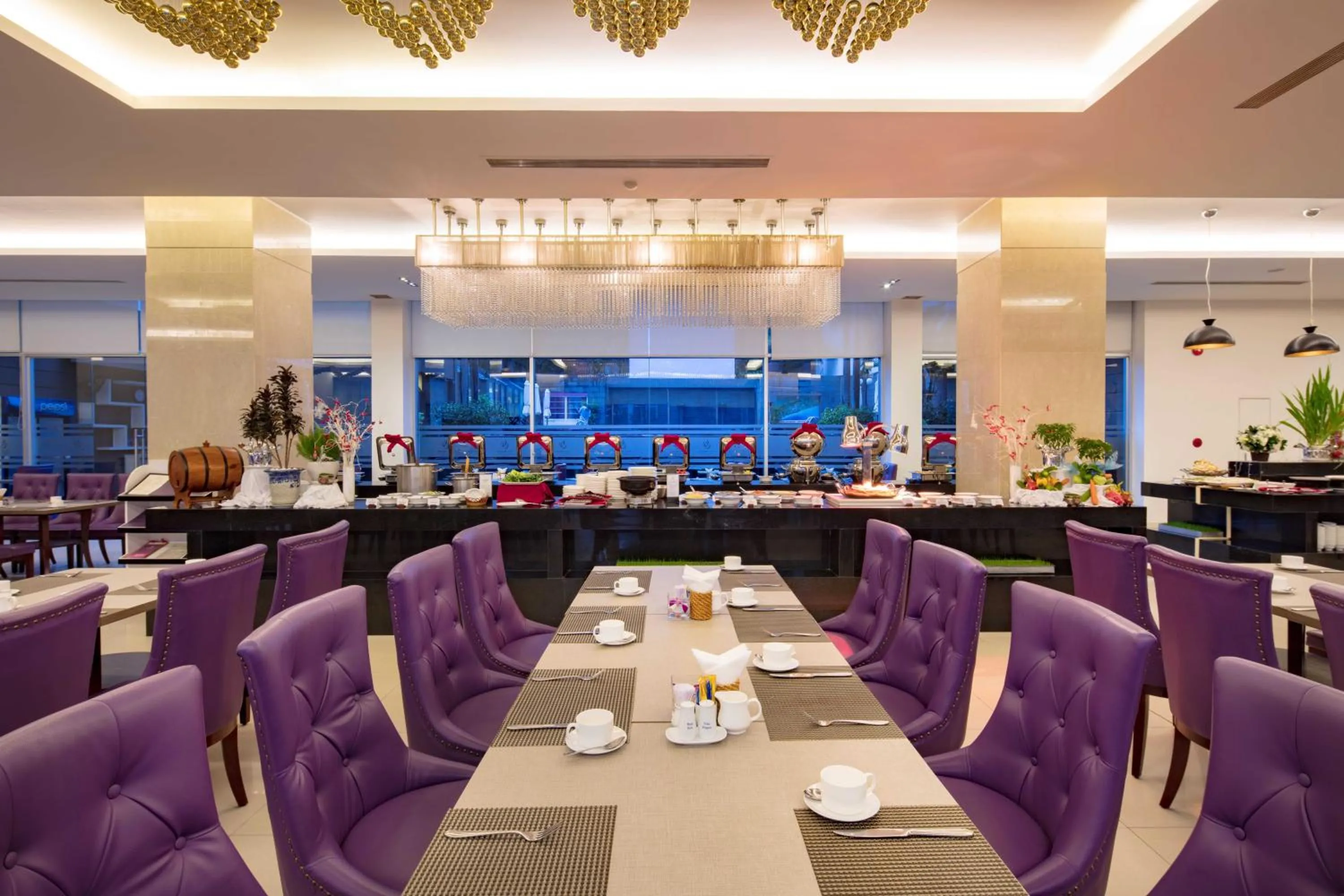 Restaurant/places to eat in TTC Hotel Michelia