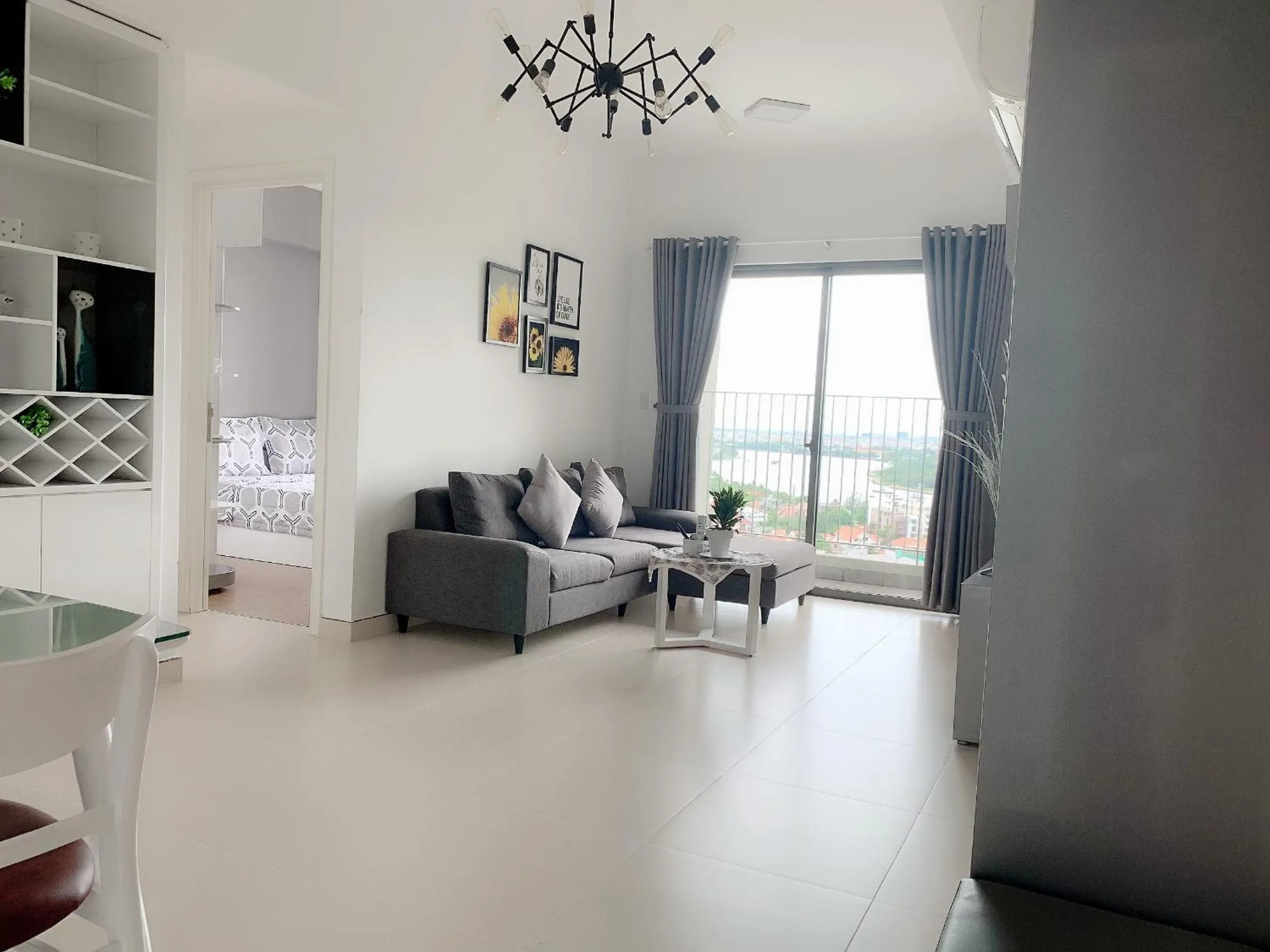 MRT Apartment In Masteri Thao Dien
