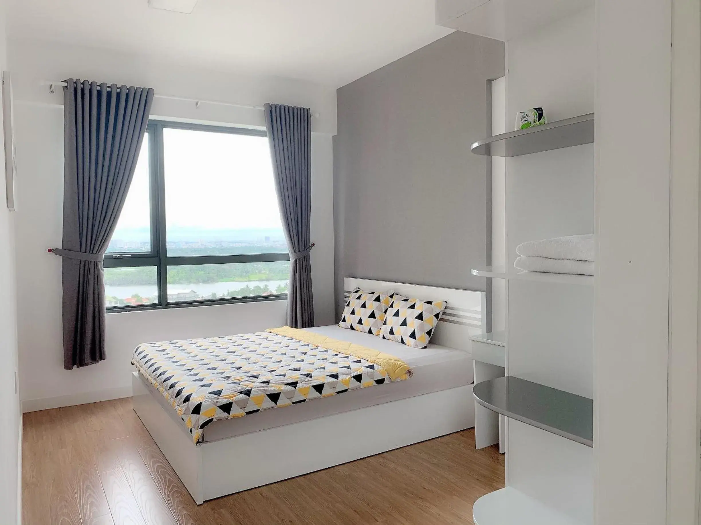 Apartment with Lake View in MRT Apartment In Masteri Thao Dien Apartment with Lake View in MRT Apartment In Masteri Thao Dien