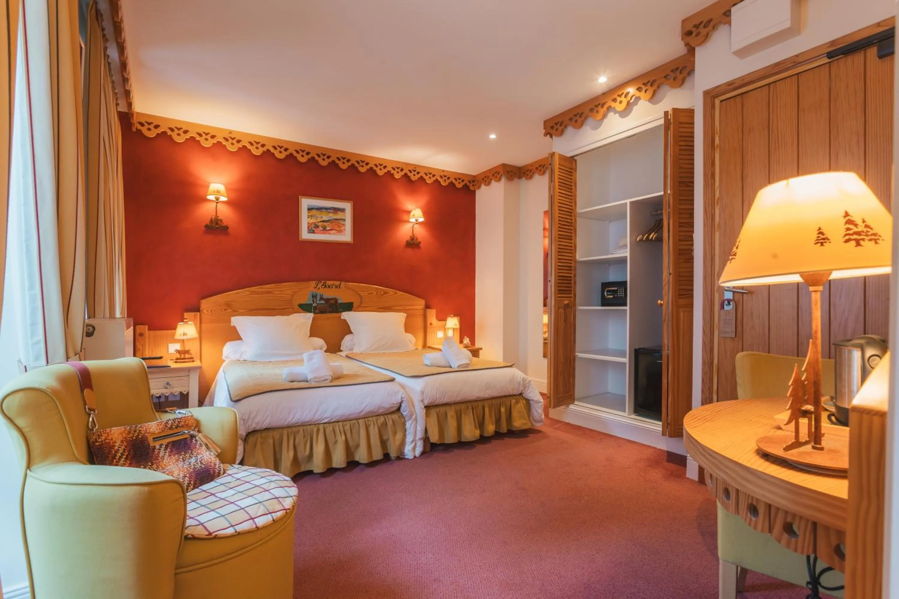 Bedroom, Bed in Hôtel Le Bois Joli