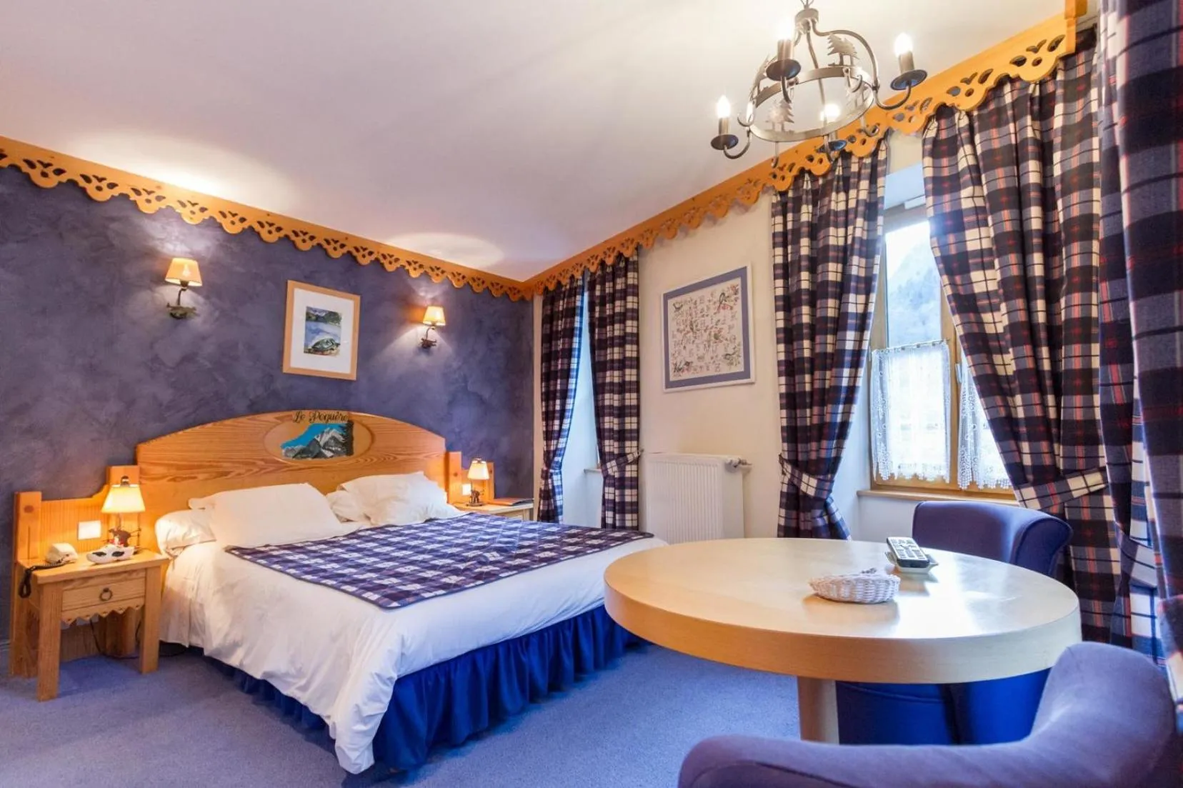 Bed in Hôtel Le Bois Joli