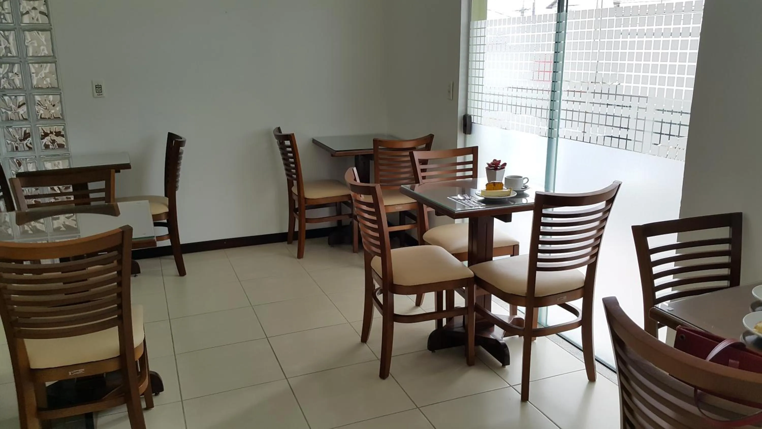 Restaurant/places to eat in Pousada Bomar Bombinhas