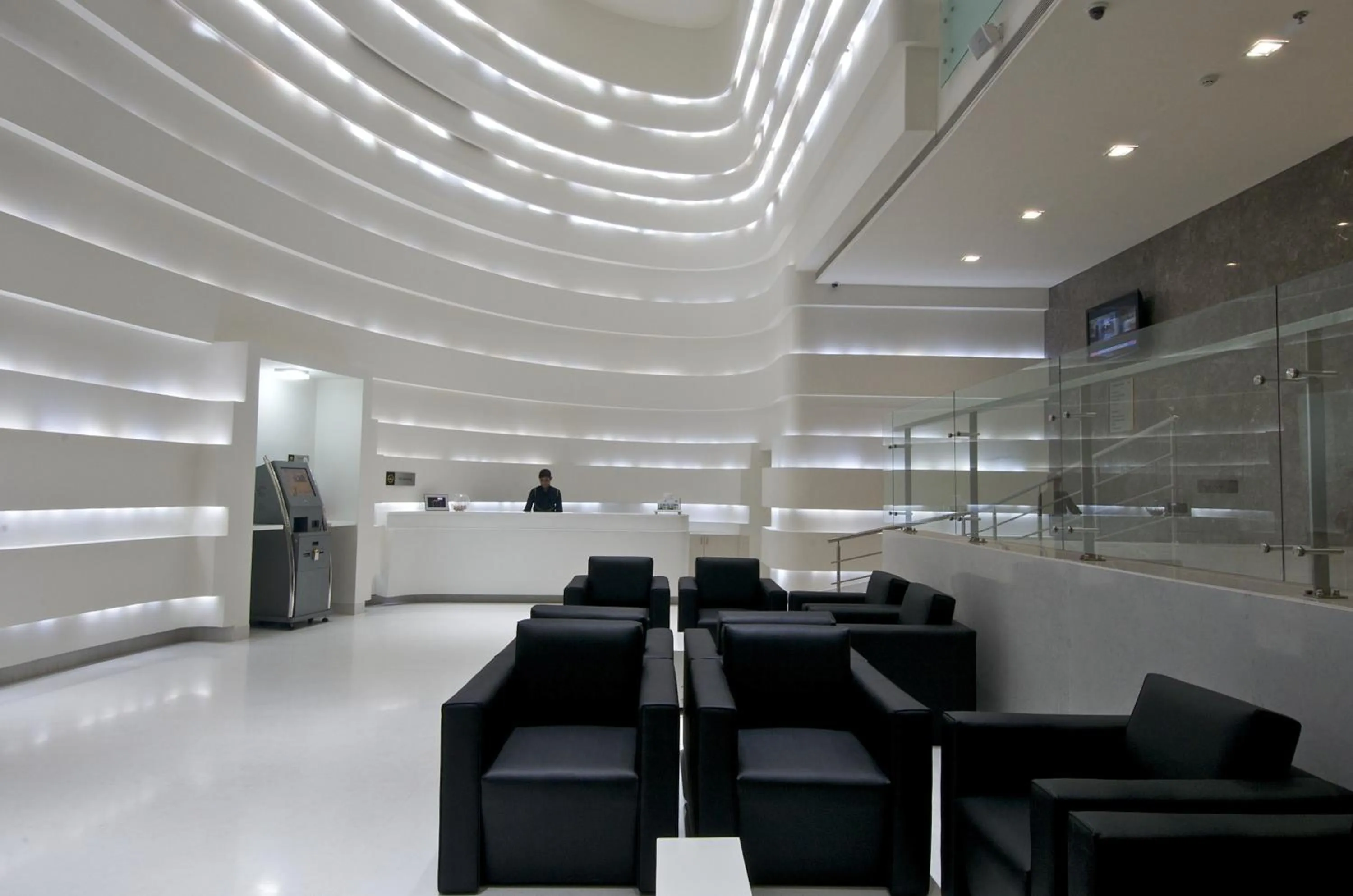 Lobby or reception in Keys Select by Lemon Tree Hotels, Thiruvananthapuram