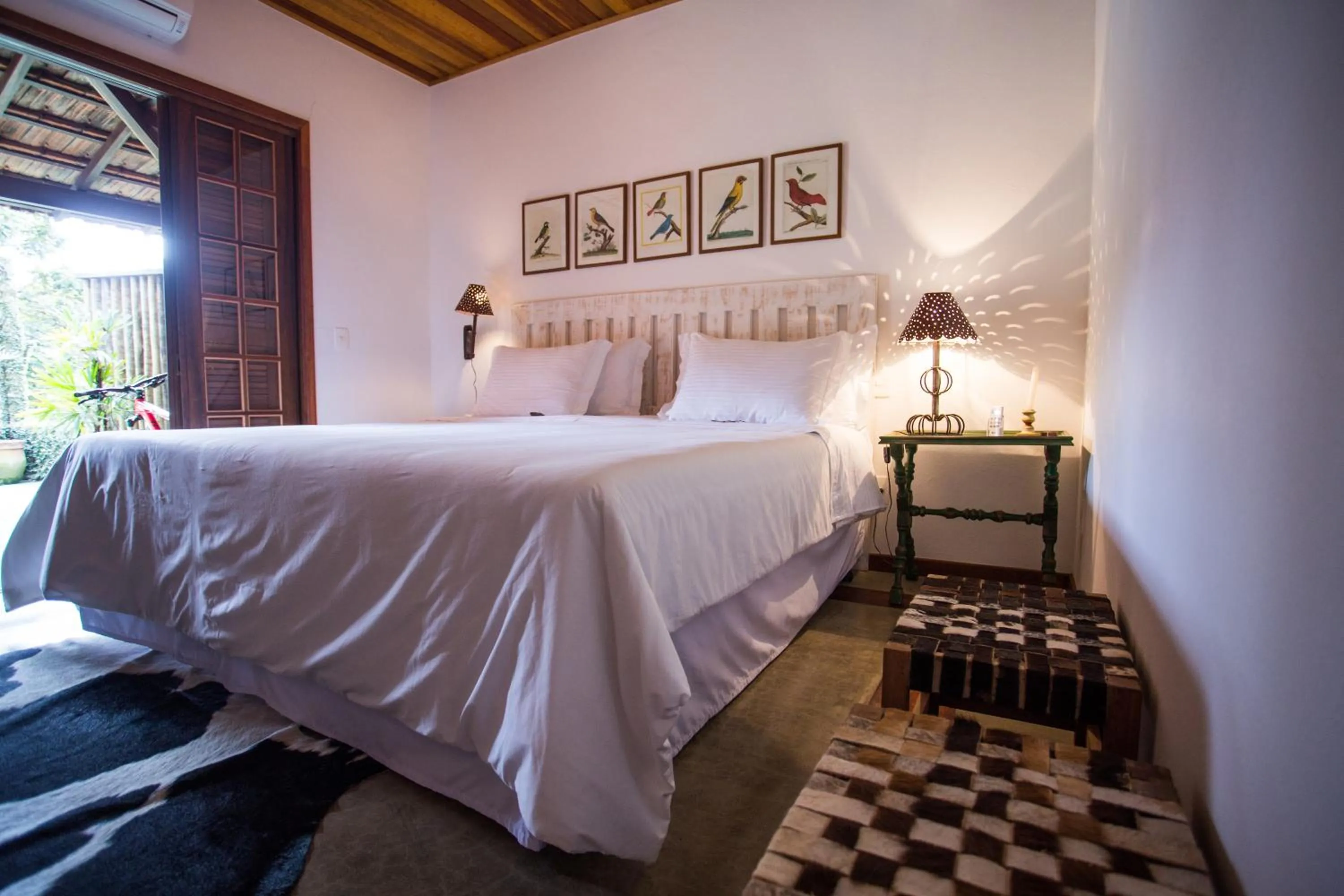 Double Room with Patio in Suites Caipira Vale das Videiras